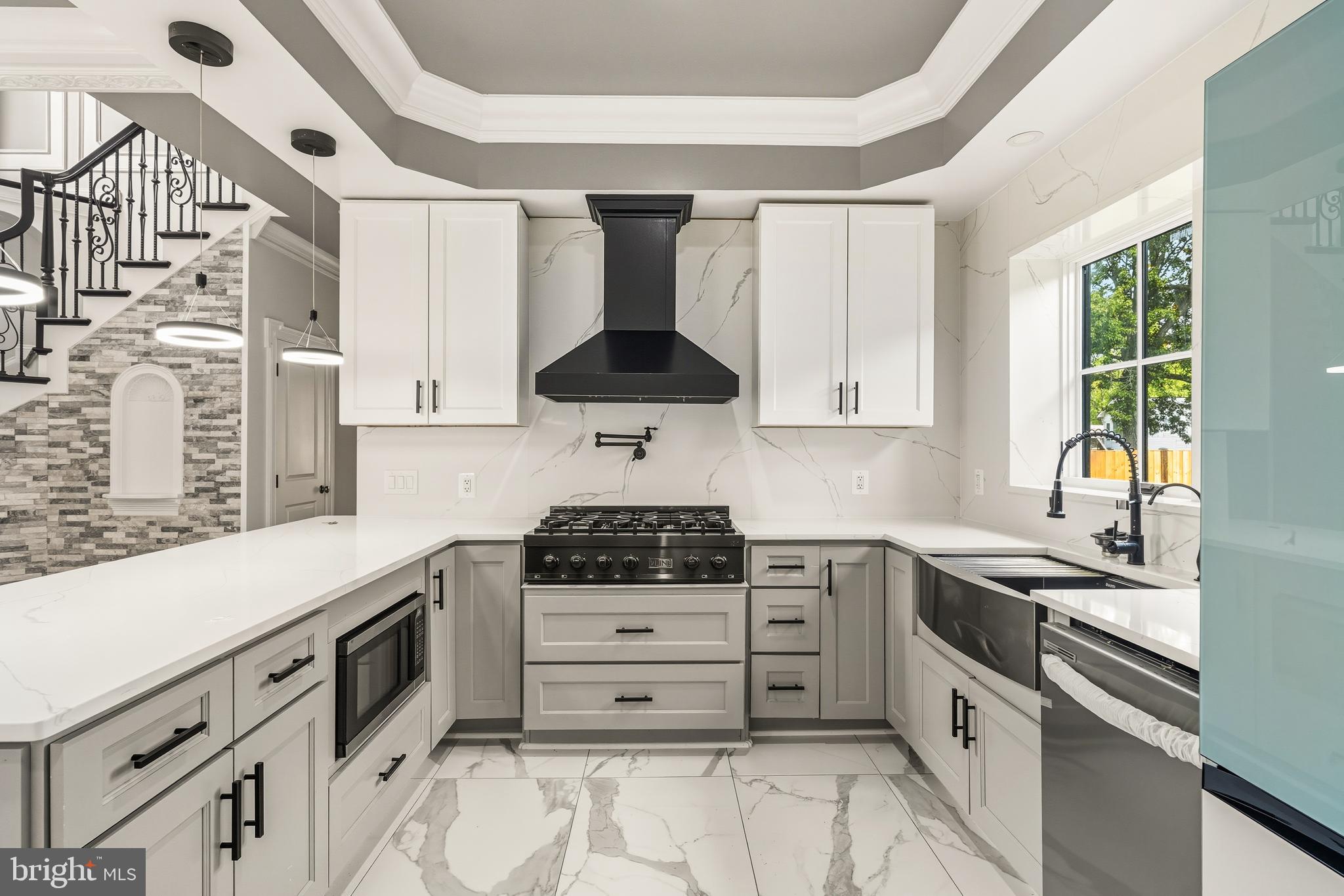 Real estate listing preview #2