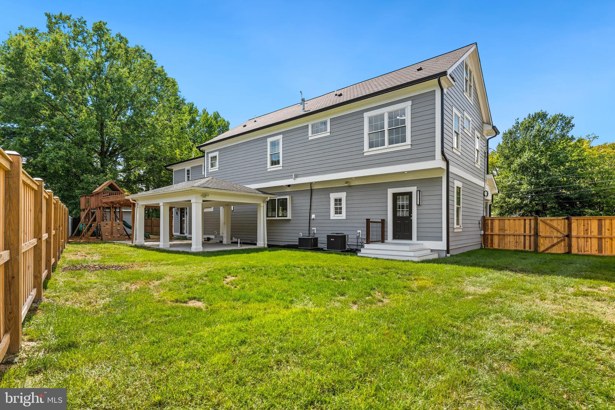 Real estate listing preview #28