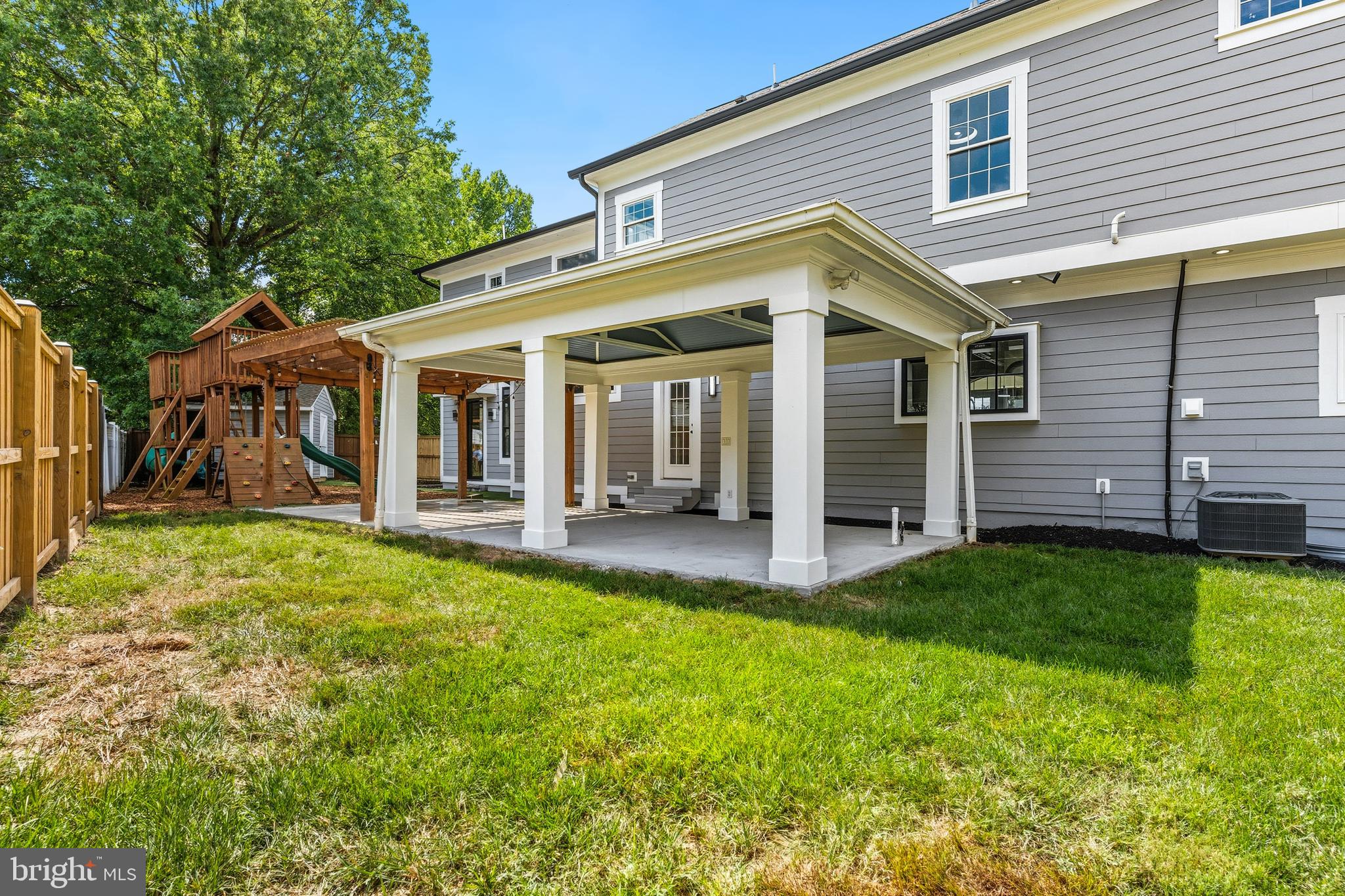 Real estate listing preview #29