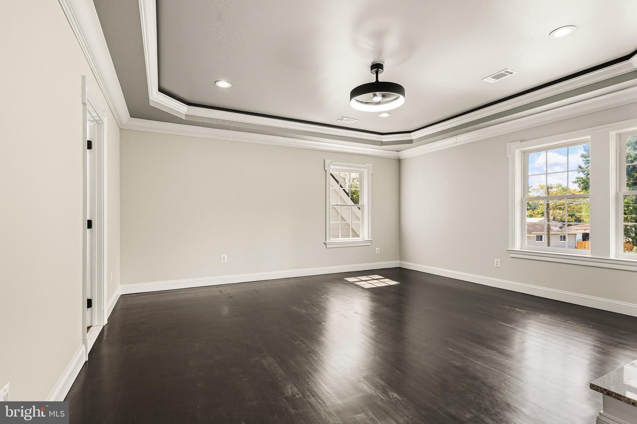 Real estate listing preview #16