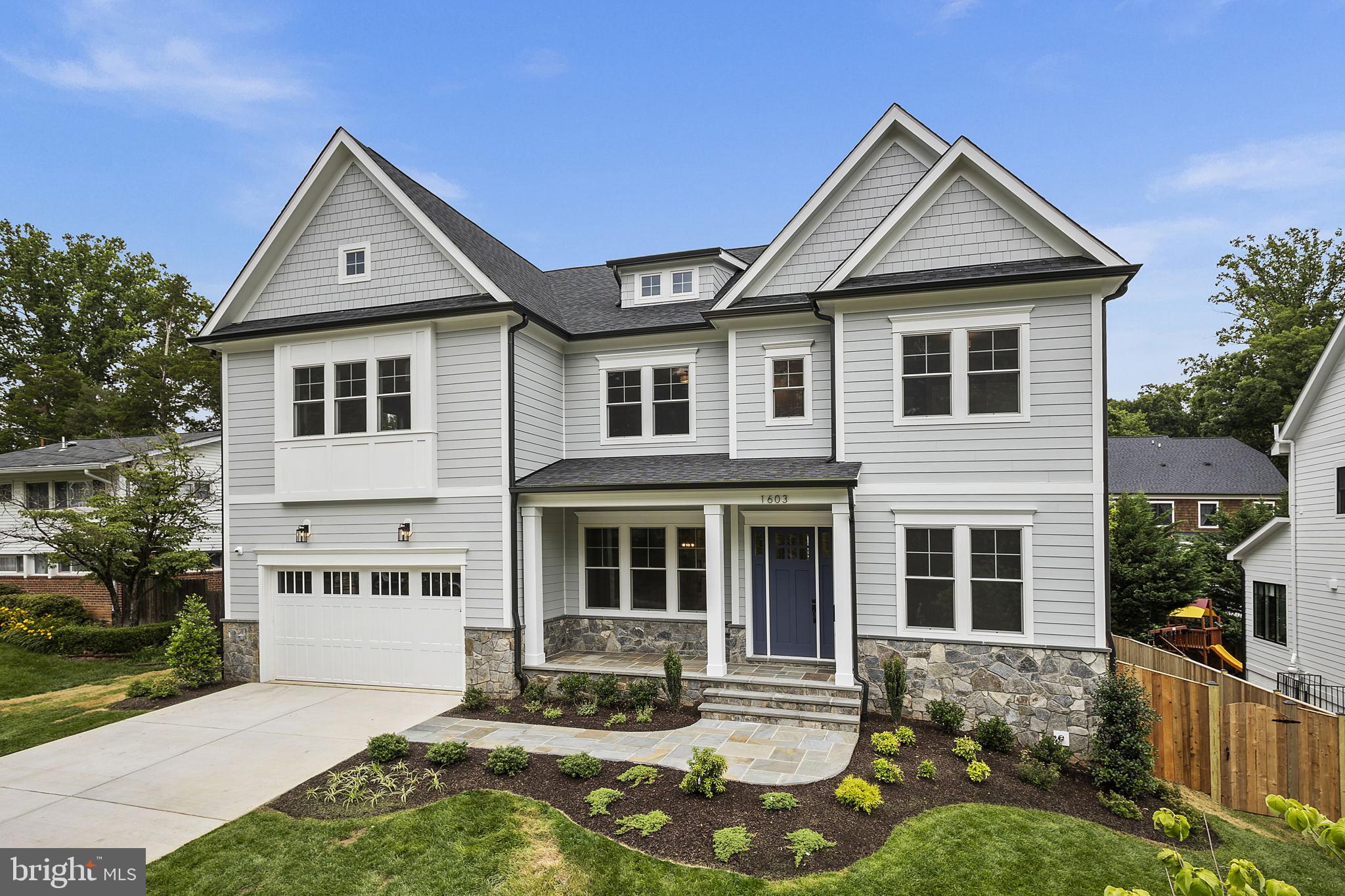 Real estate listing preview #1