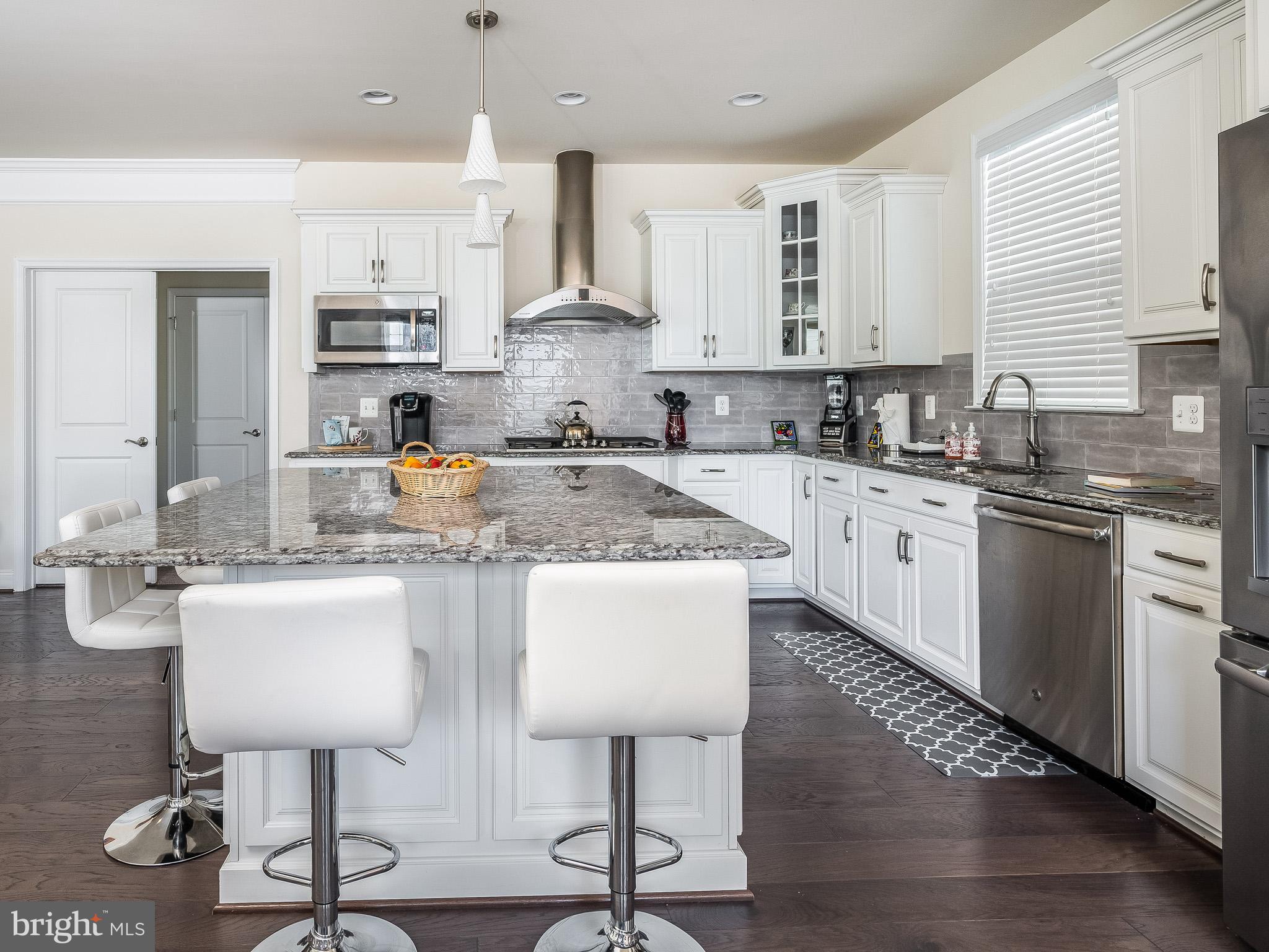 Real estate listing preview #15