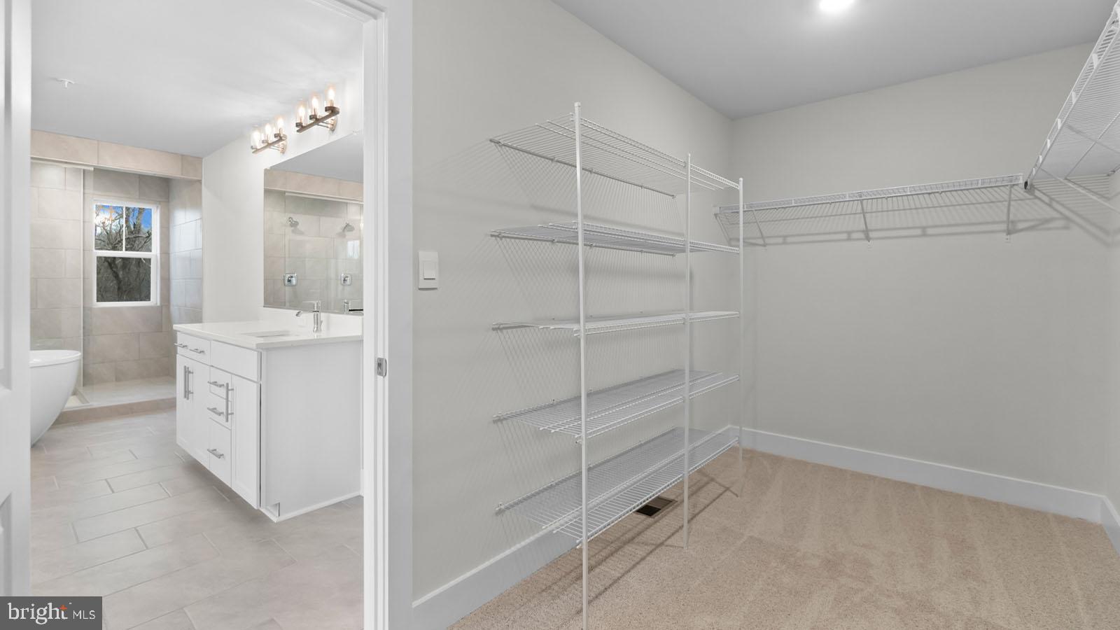 Real estate listing preview #14