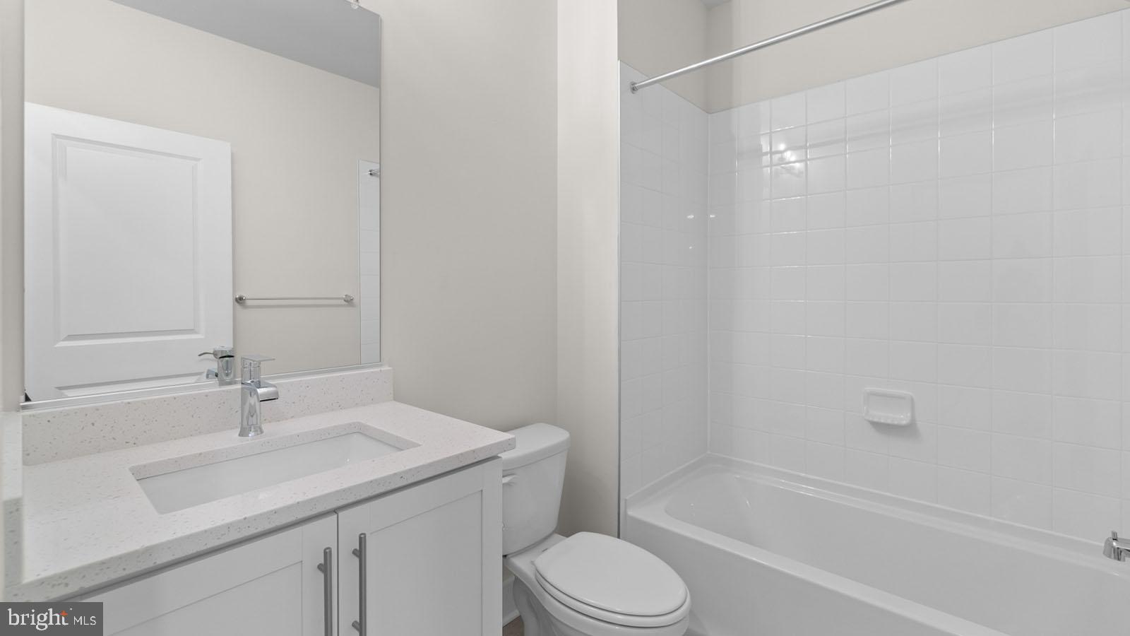 Real estate listing preview #24