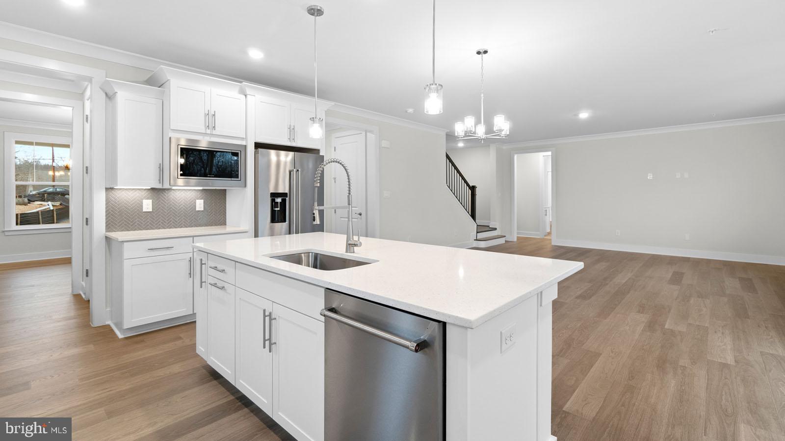 Real estate listing preview #5