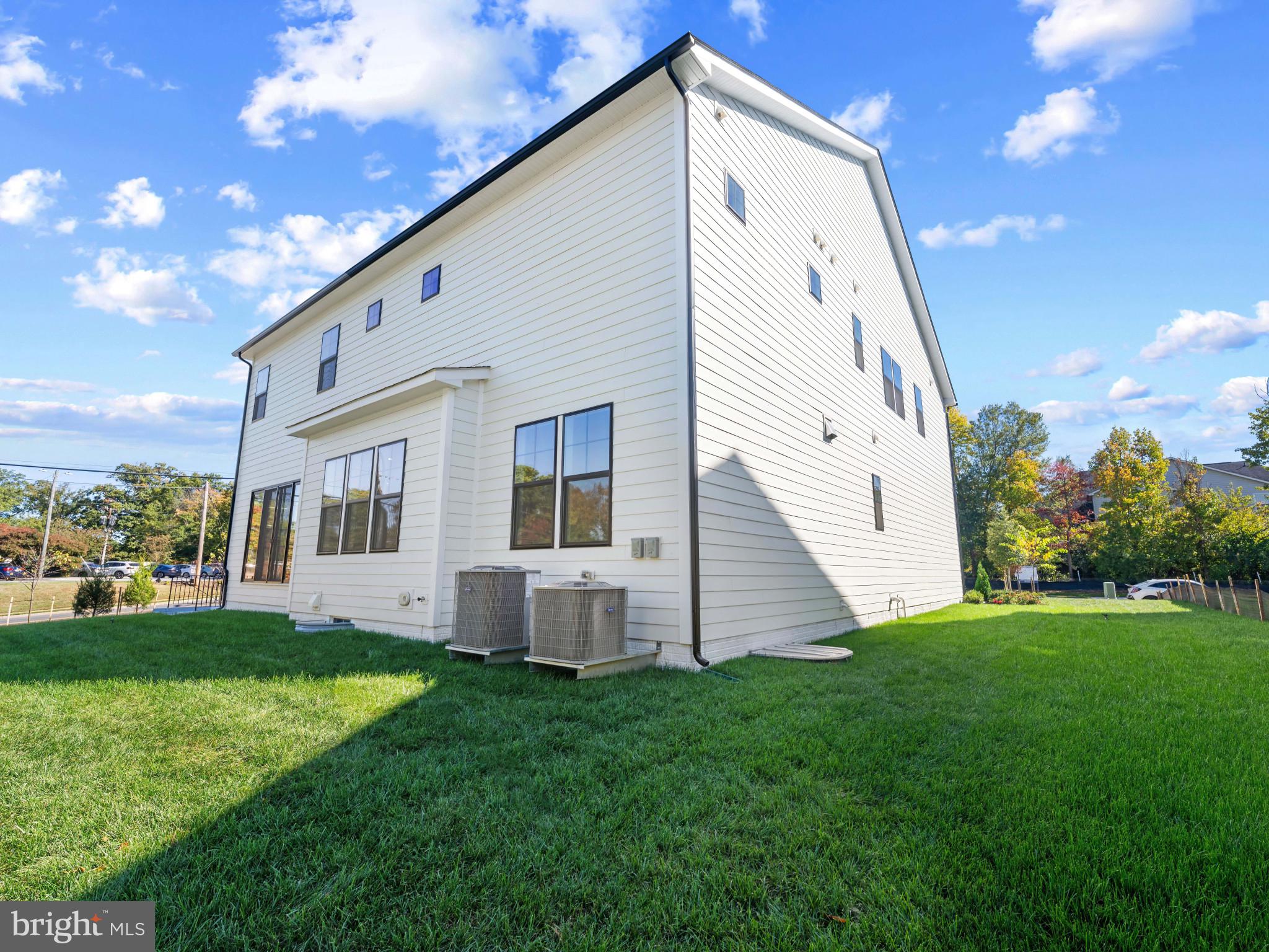 Real estate listing preview #49