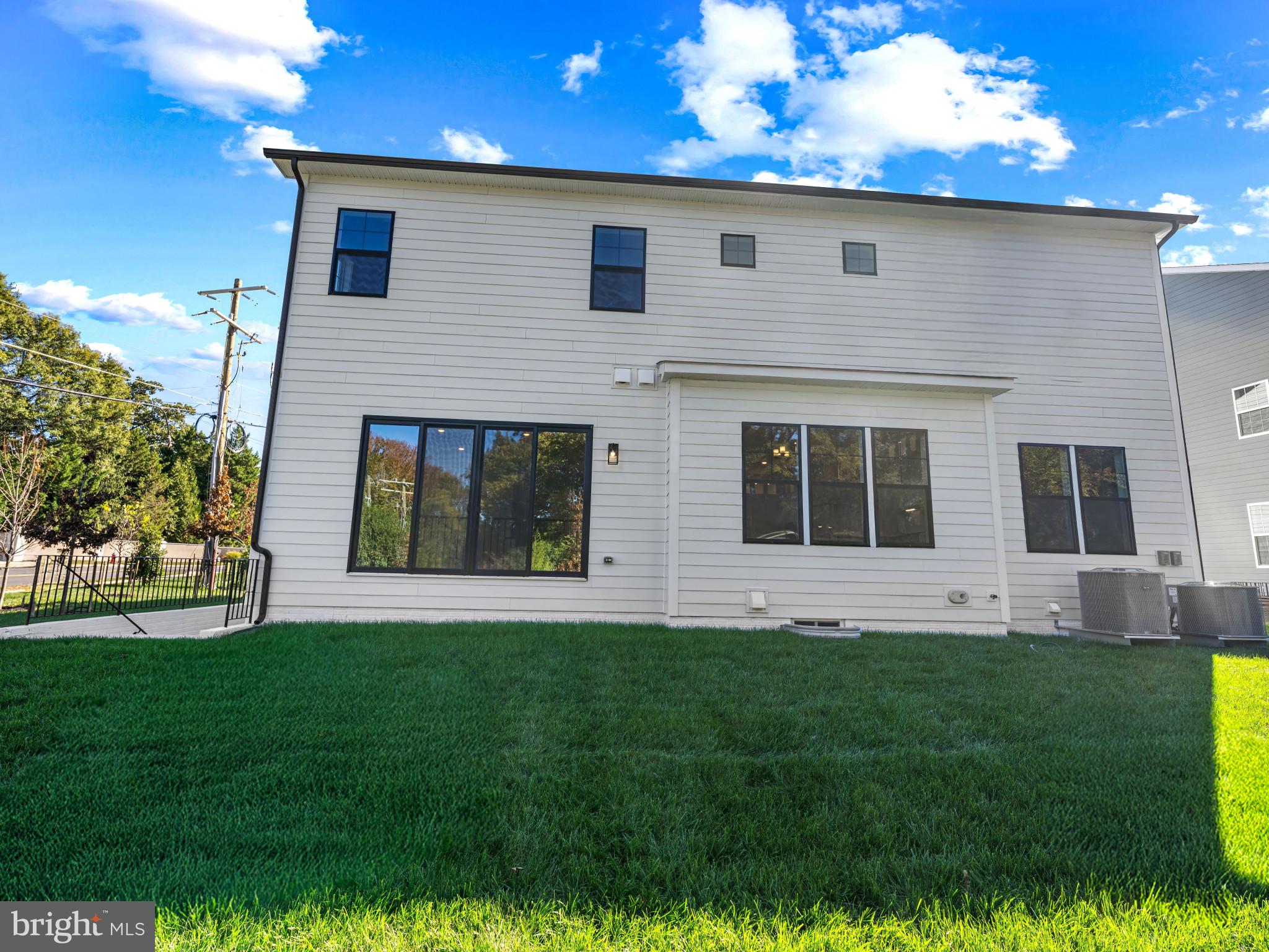 Real estate listing preview #51