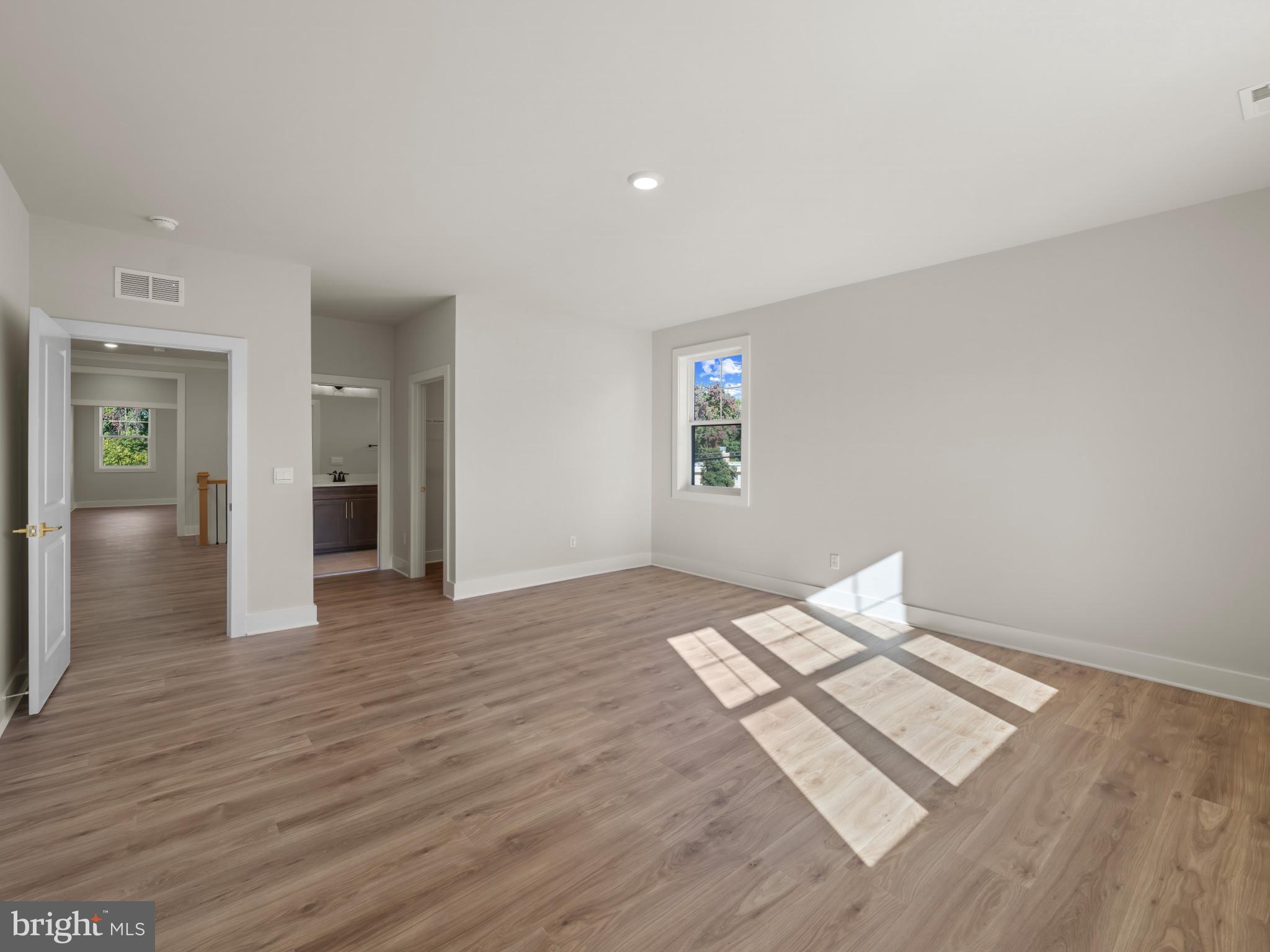 Real estate listing preview #23