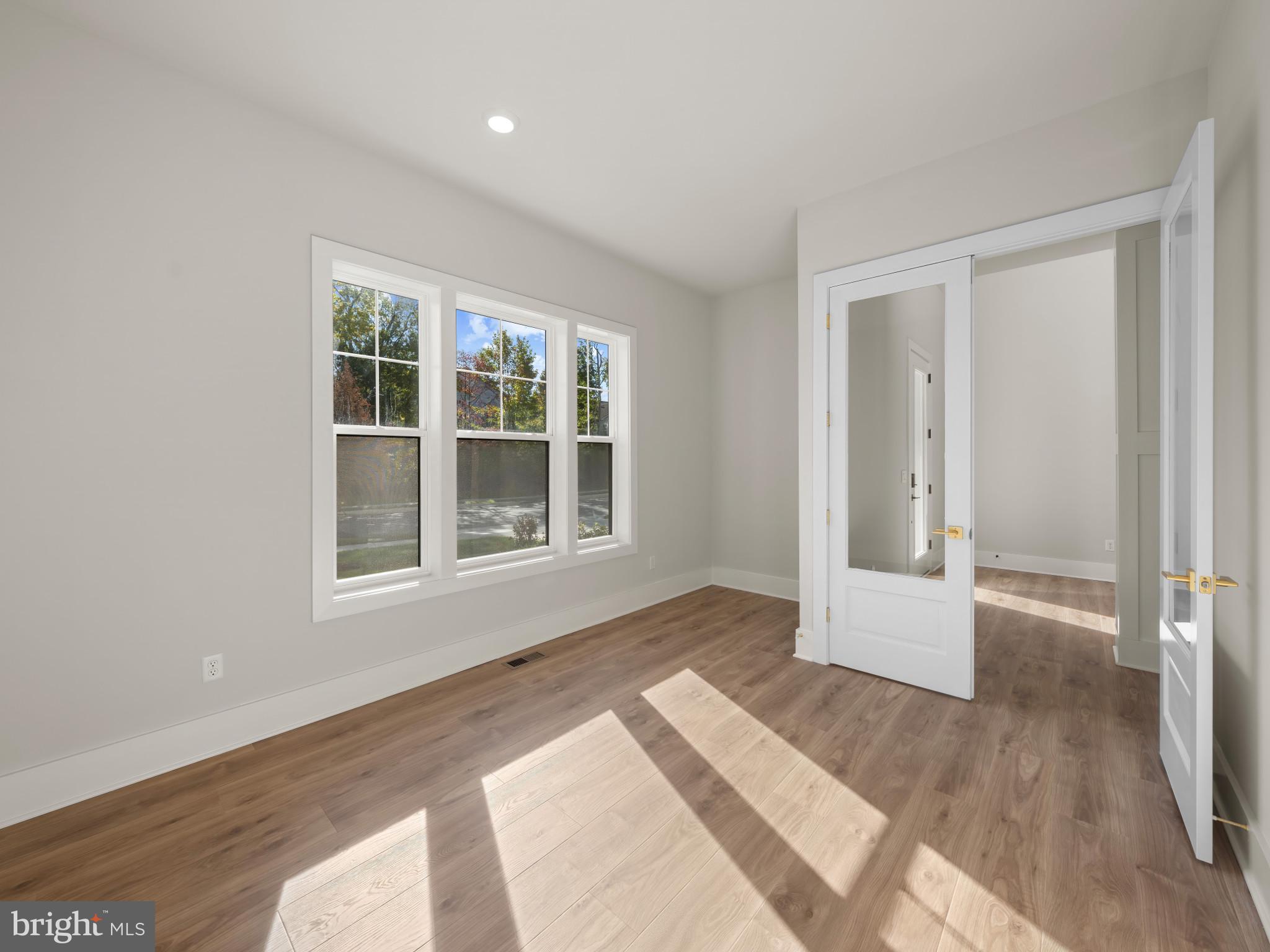 Real estate listing preview #18