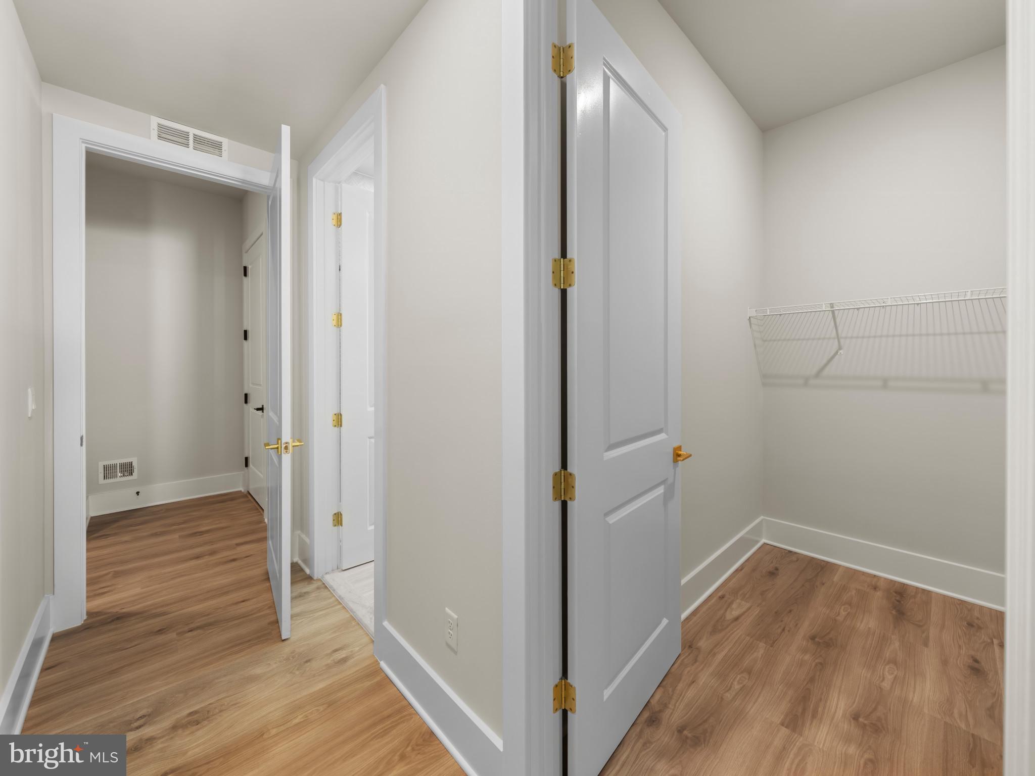 Real estate listing preview #28