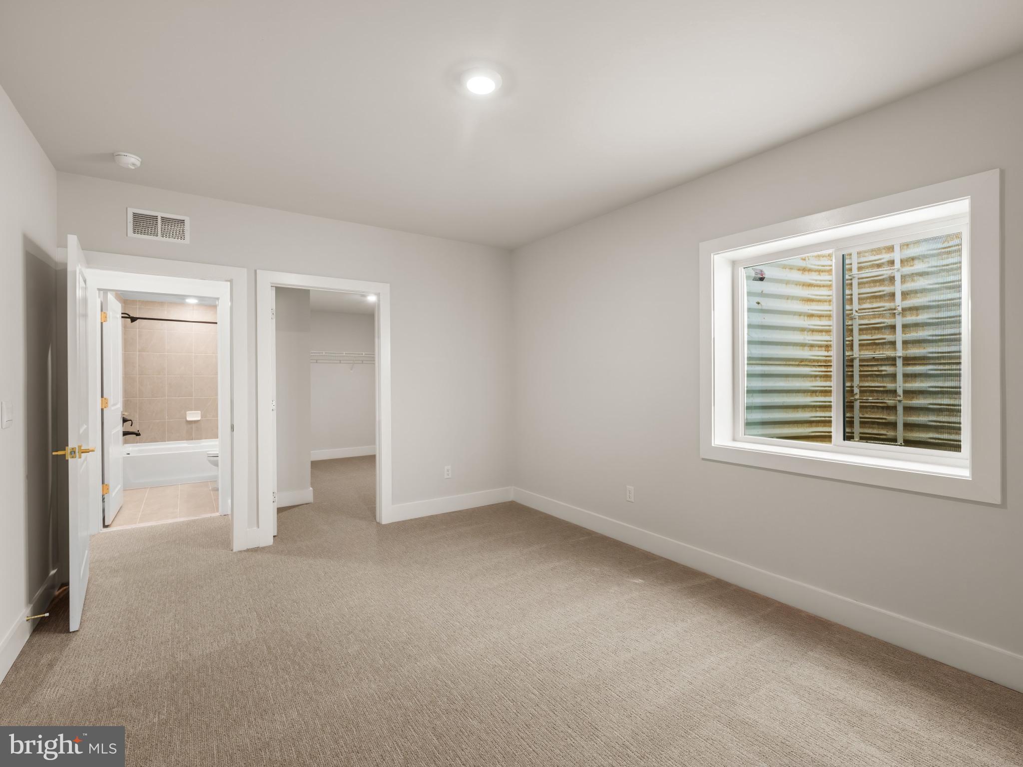 Real estate listing preview #38