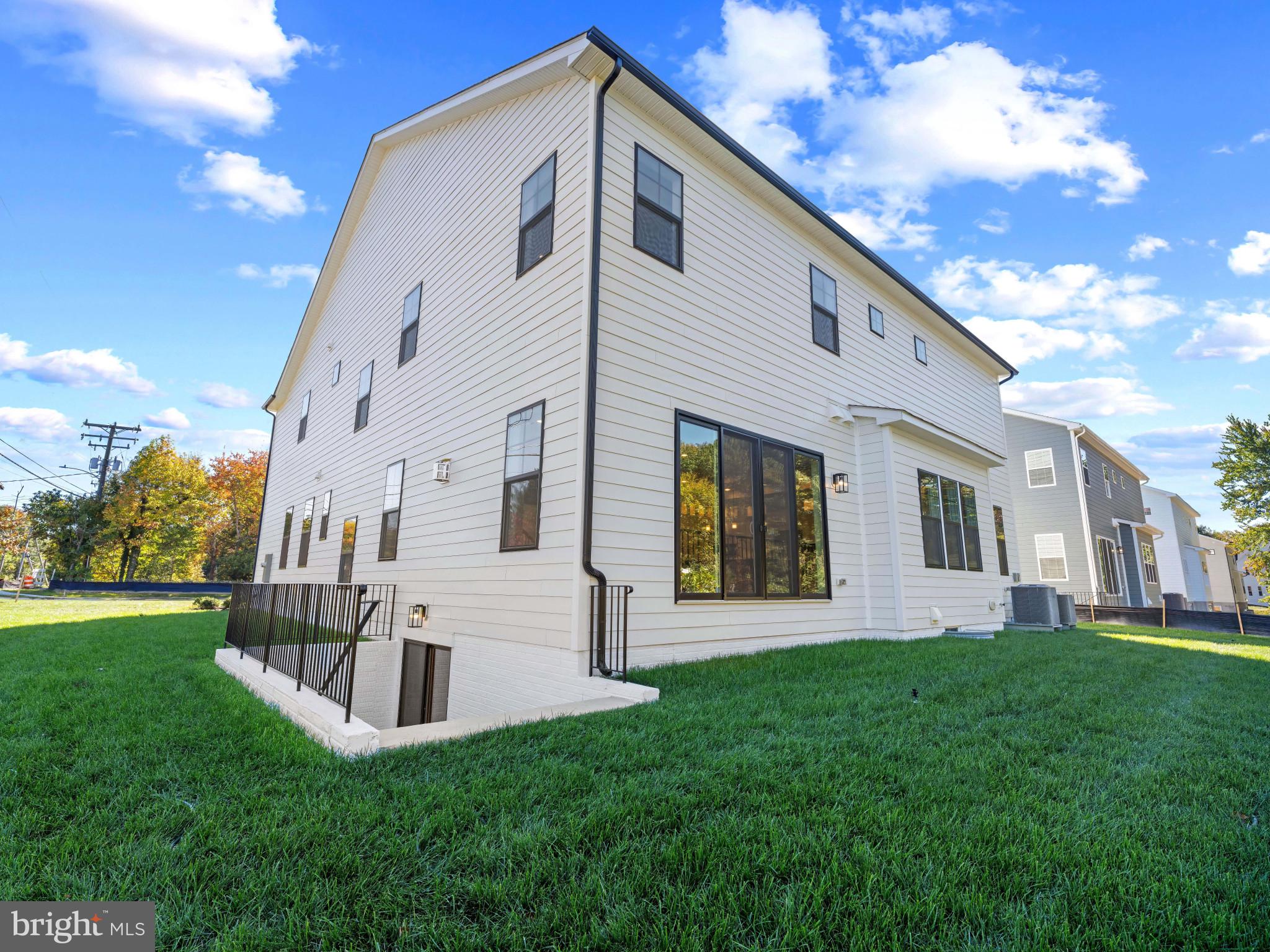 Real estate listing preview #50