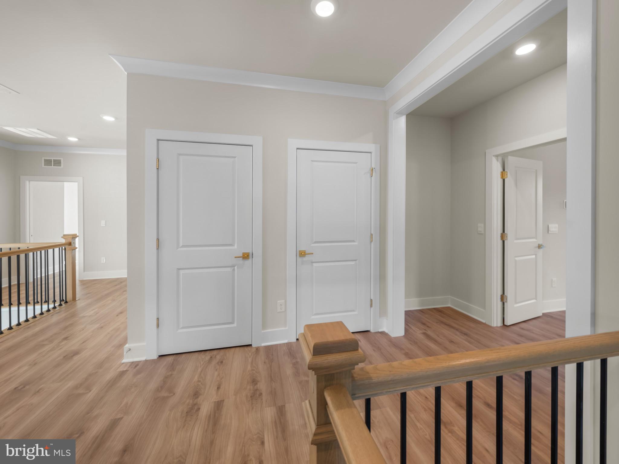 Real estate listing preview #12