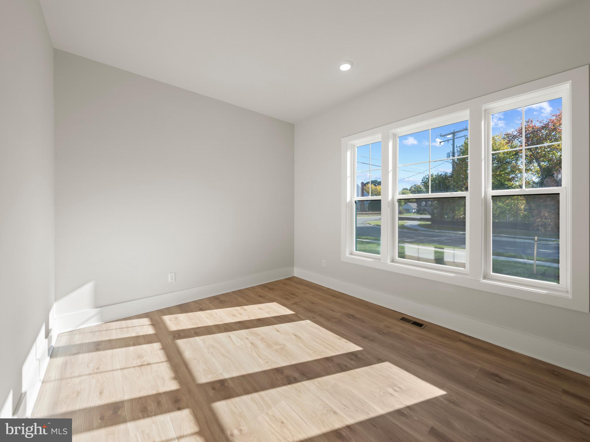 Real estate listing preview #17