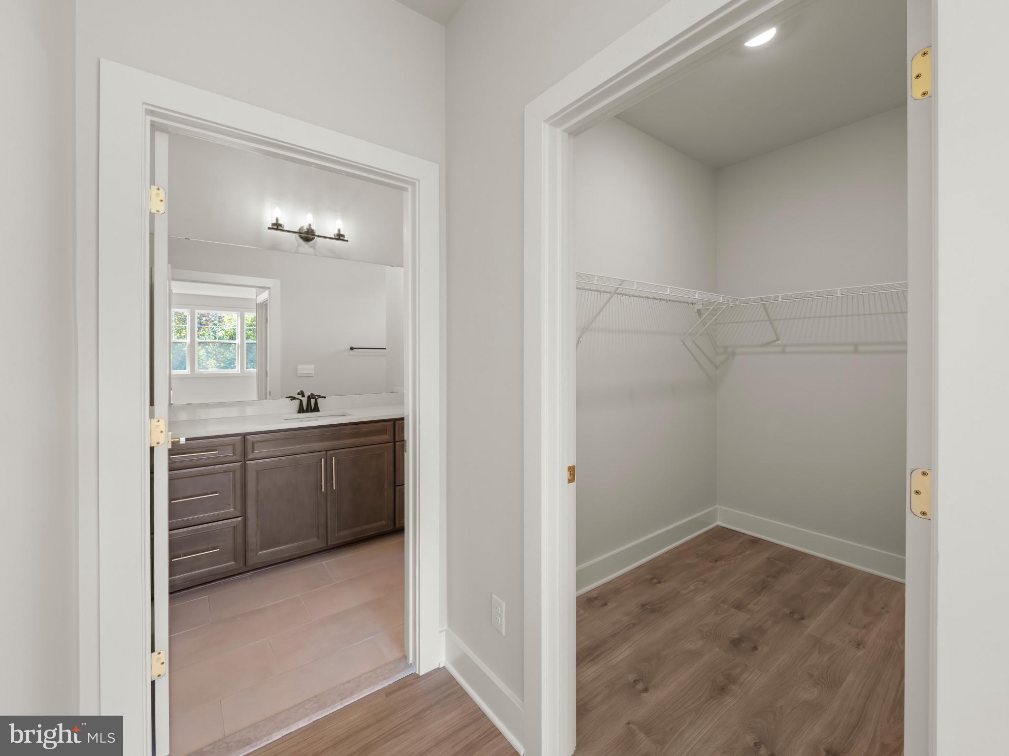 Real estate listing preview #24