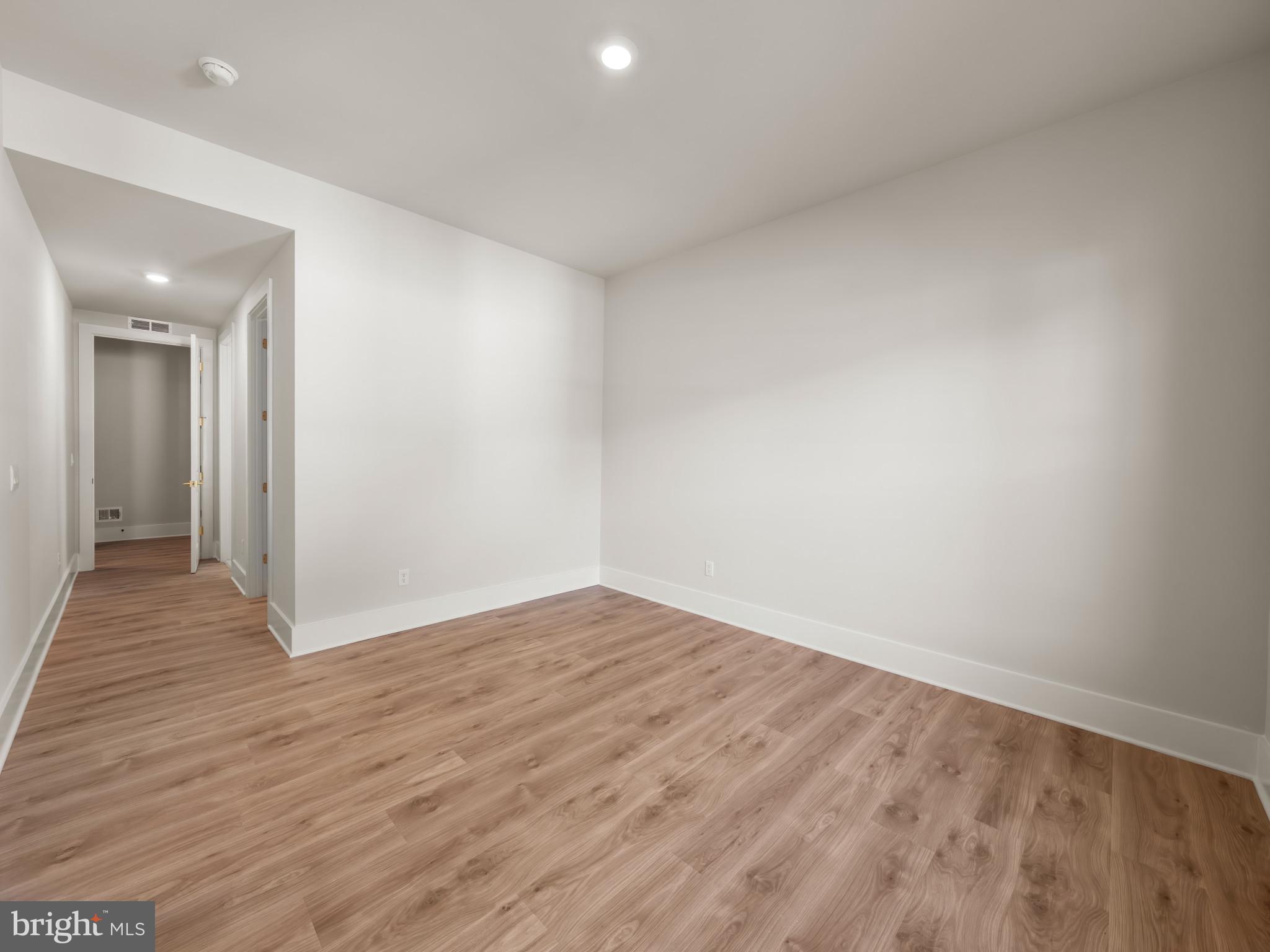 Real estate listing preview #26