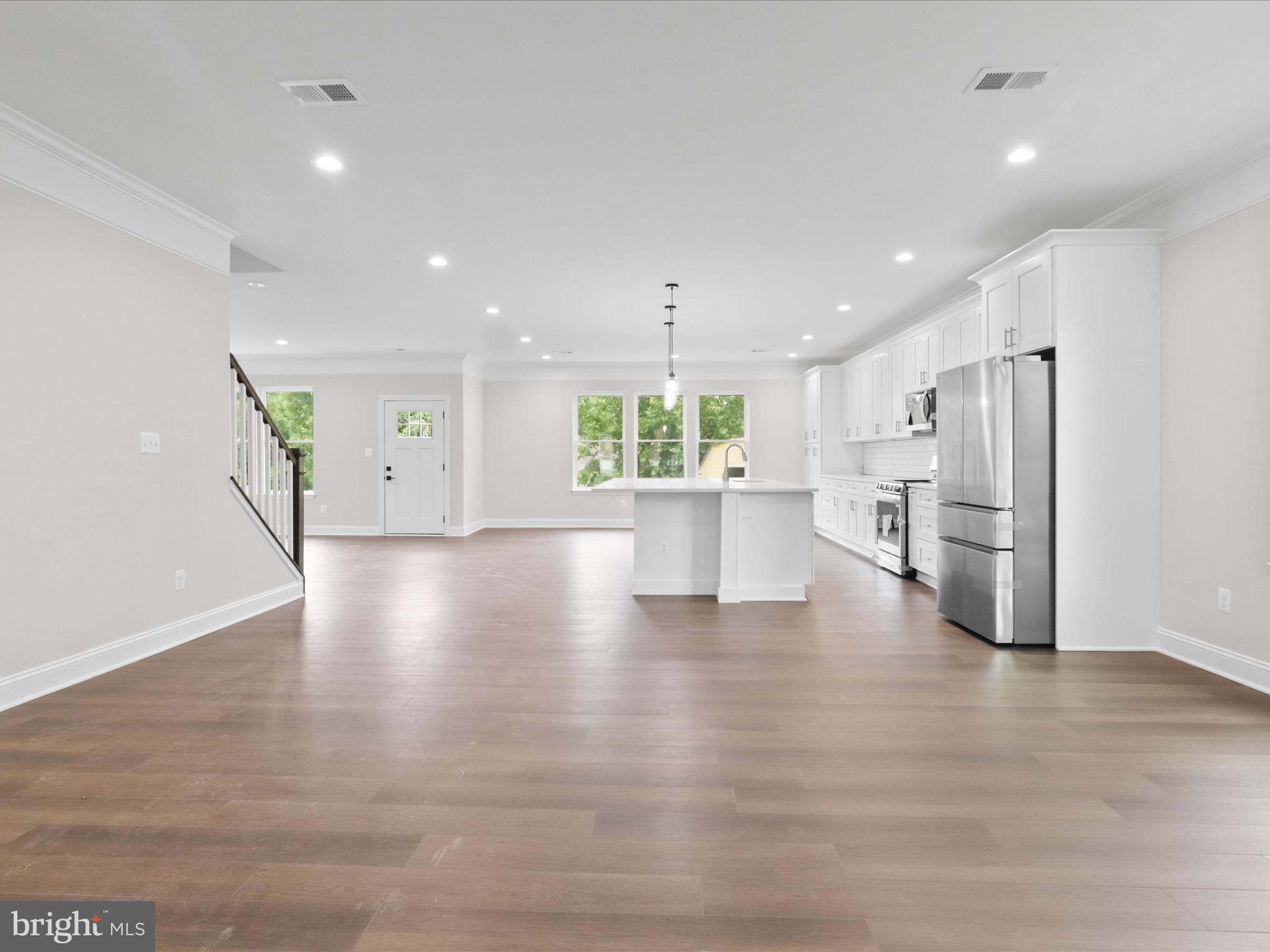 Real estate listing preview #10