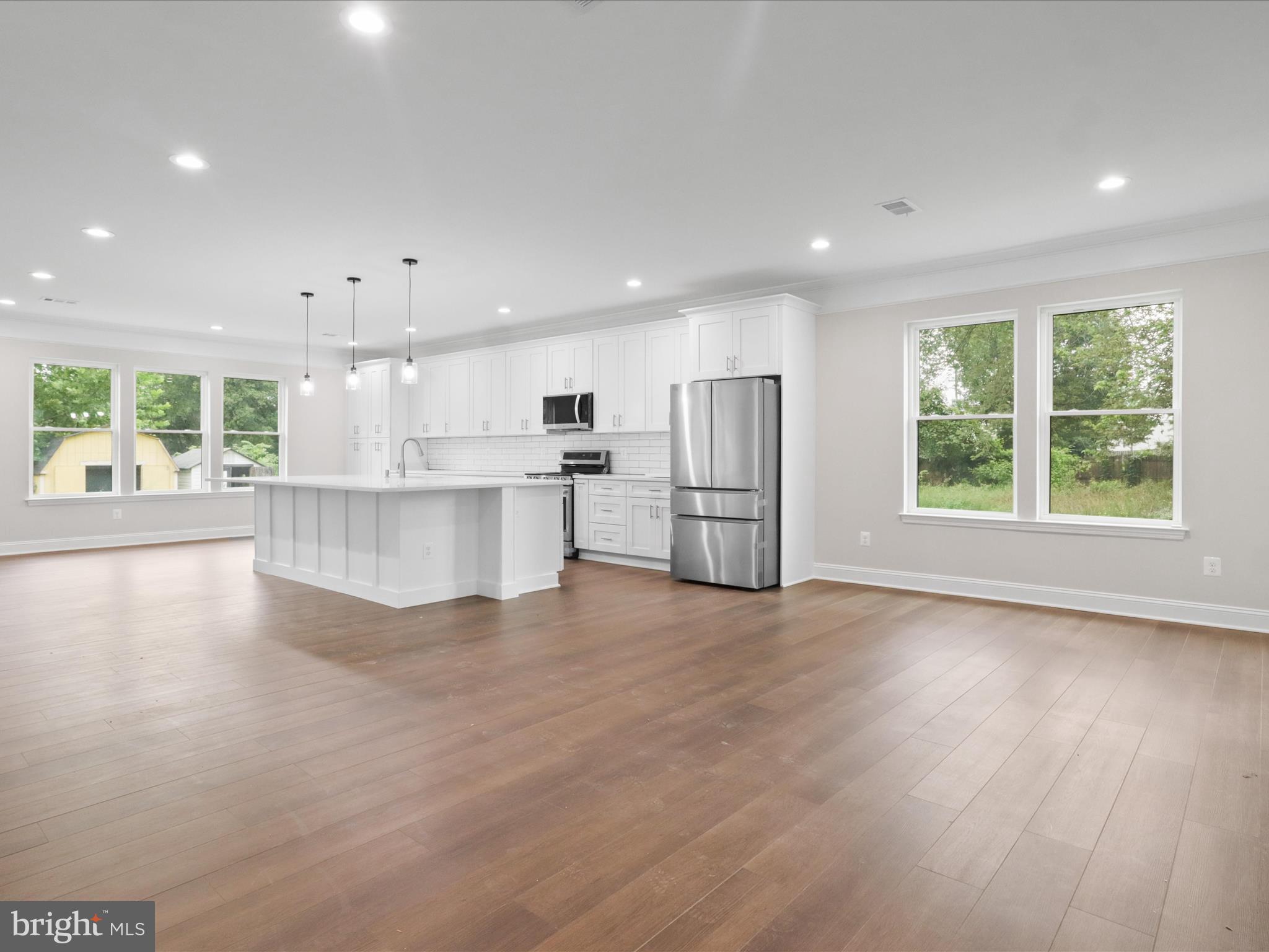 Real estate listing preview #17