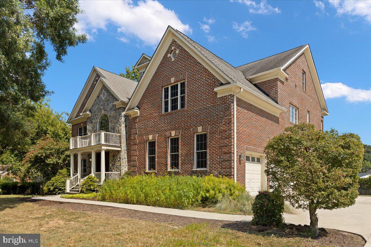 Real estate listing preview #13