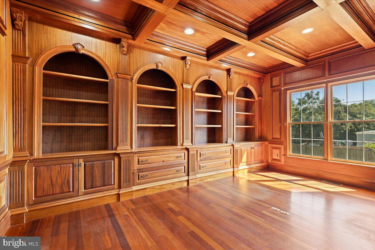 Real estate listing preview #2