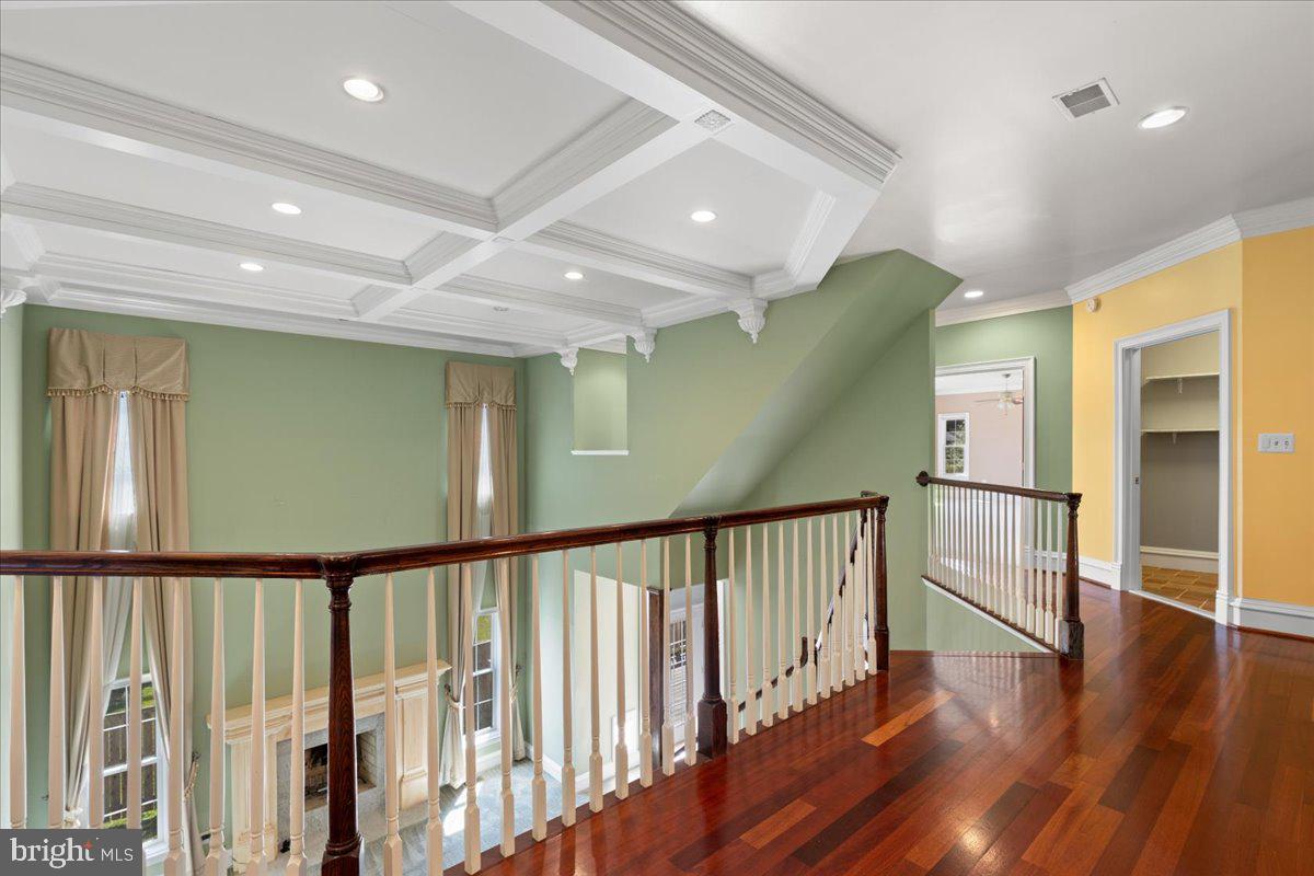 Real estate listing preview #34