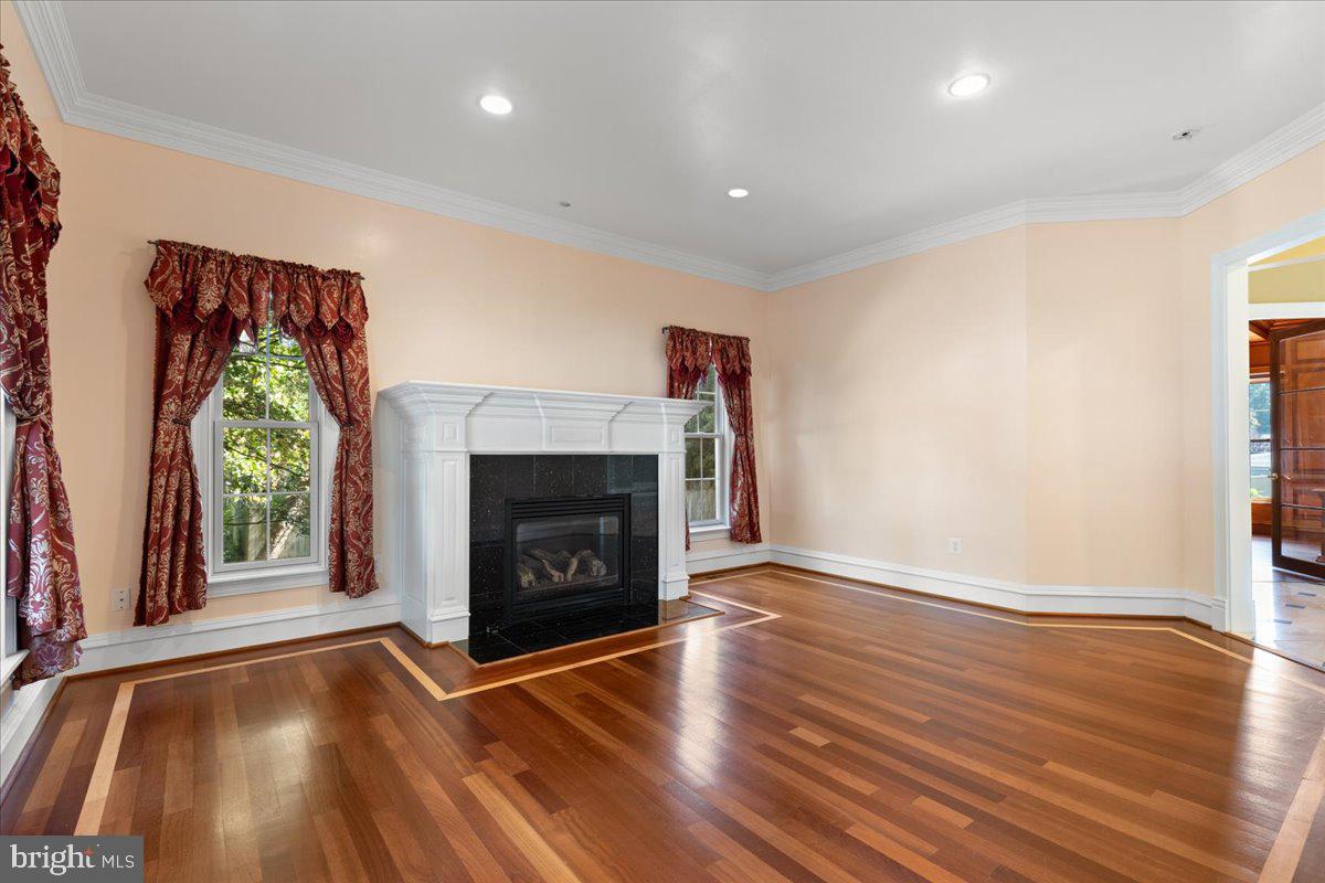 Real estate listing preview #17