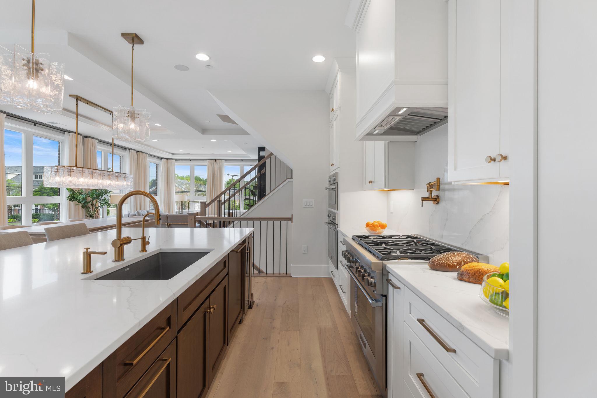 Real estate listing preview #16