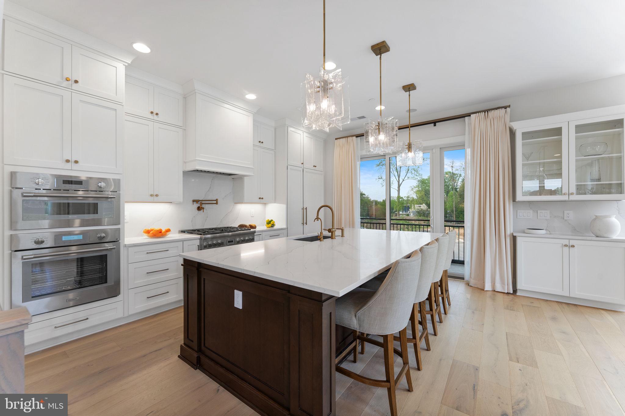 Real estate listing preview #14