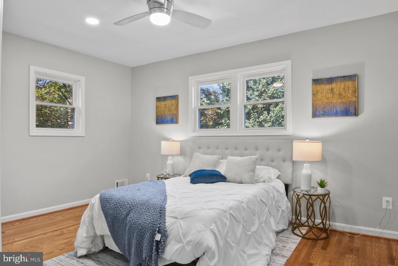 Real estate listing preview #17