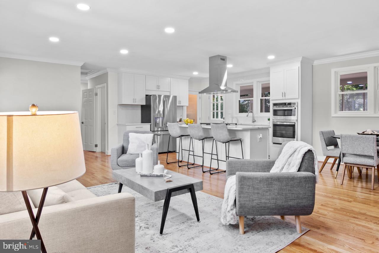 Real estate listing preview #10