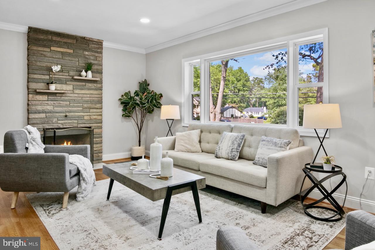 Real estate listing preview #2