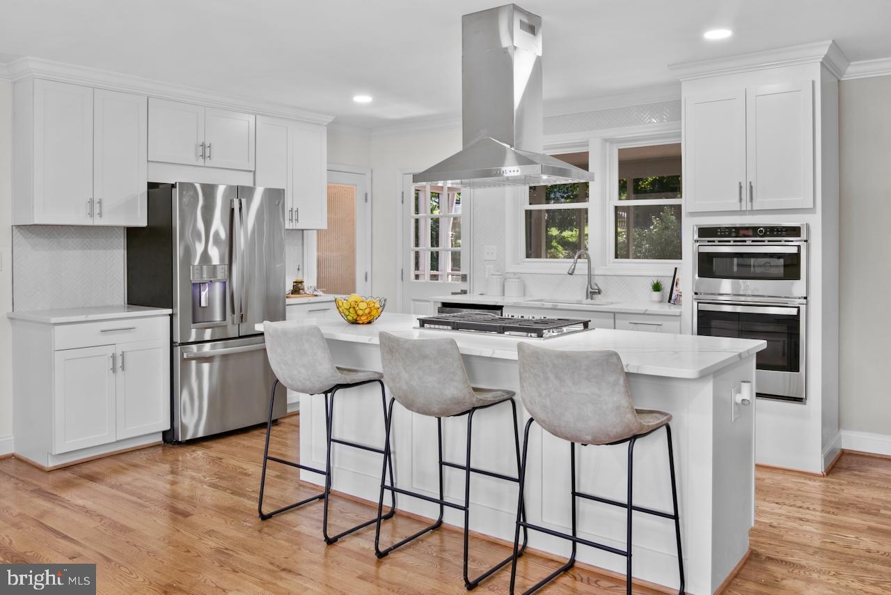 Real estate listing preview #8