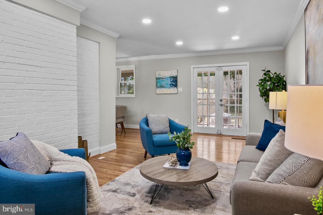 Real estate listing preview #16