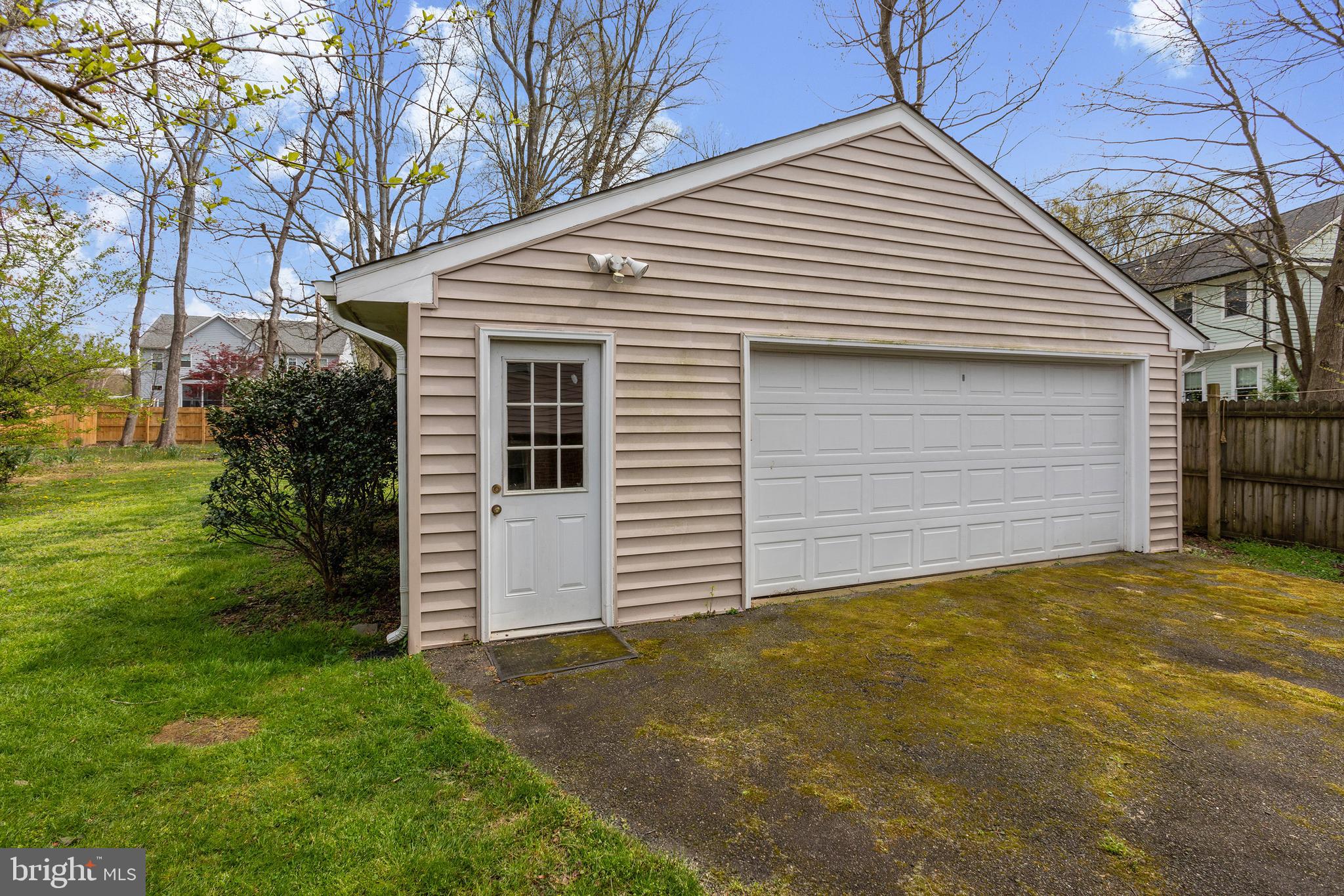 Real estate listing preview #32