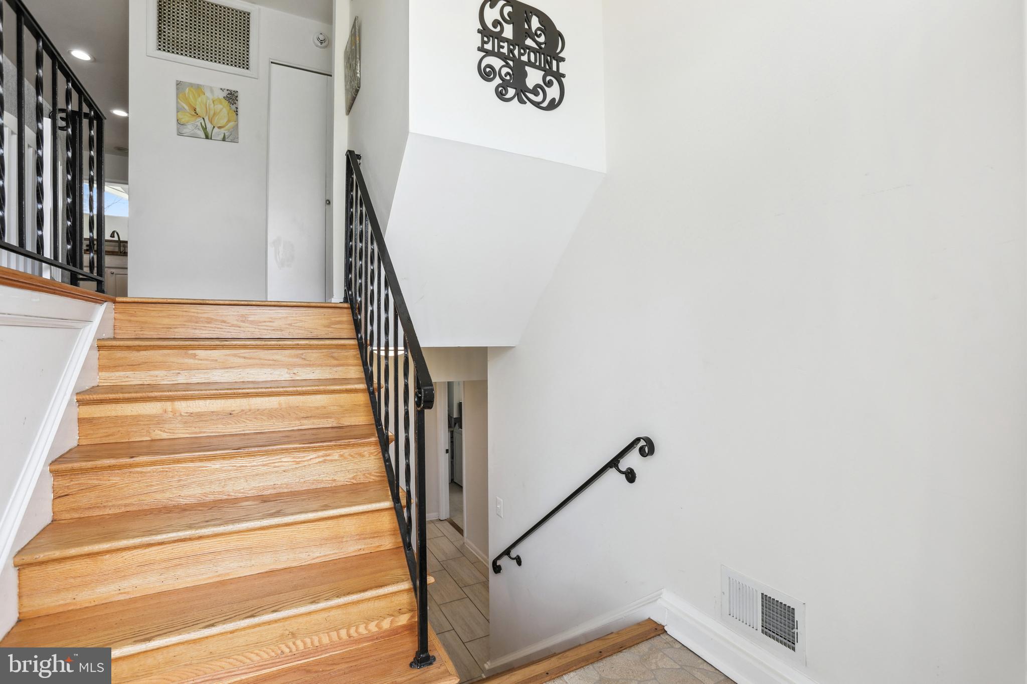 Real estate listing preview #3