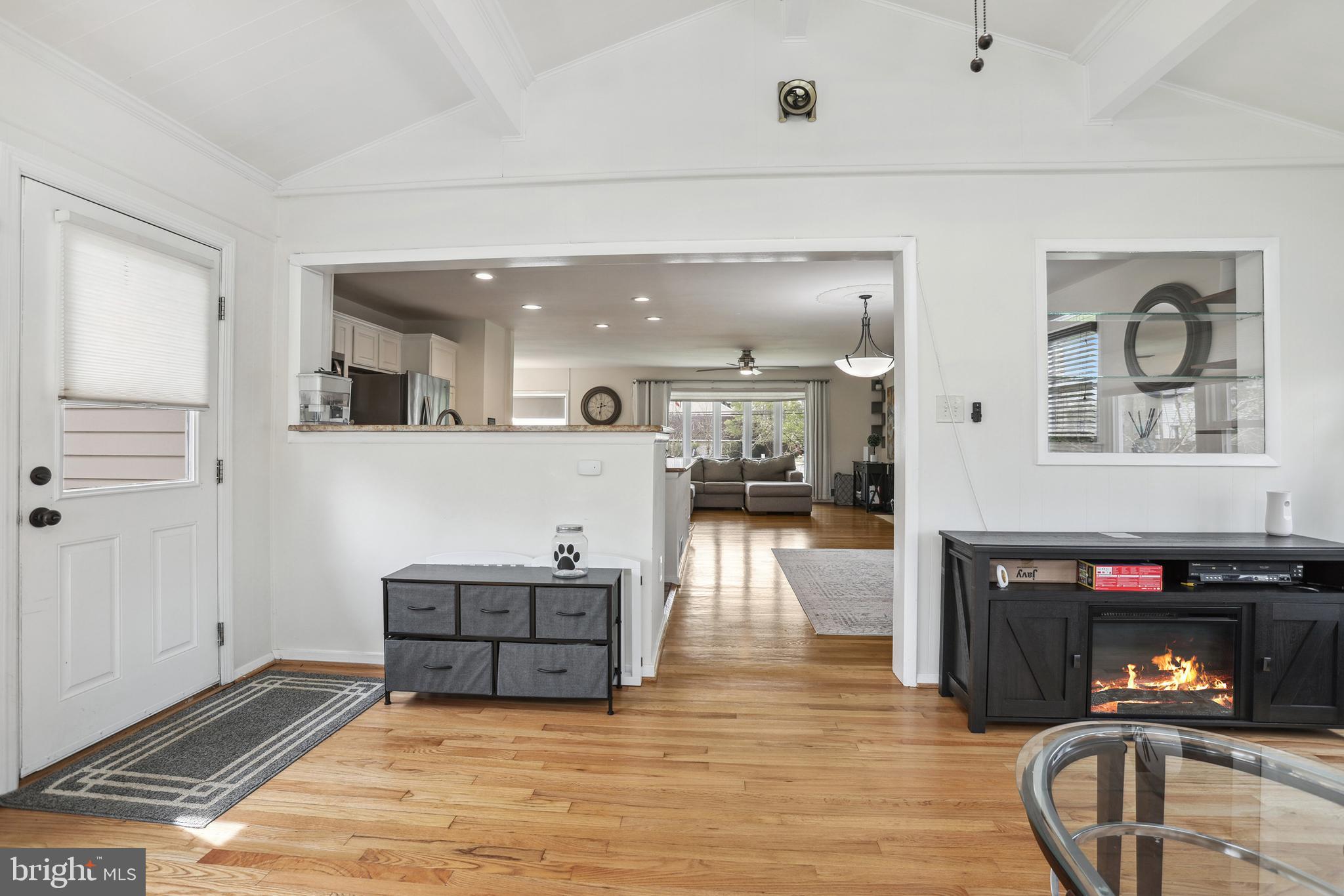 Real estate listing preview #13