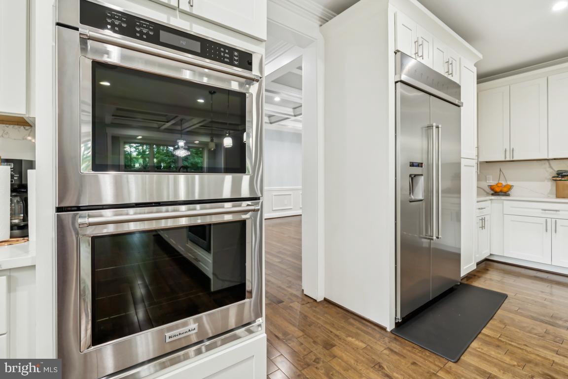 Real estate listing preview #8