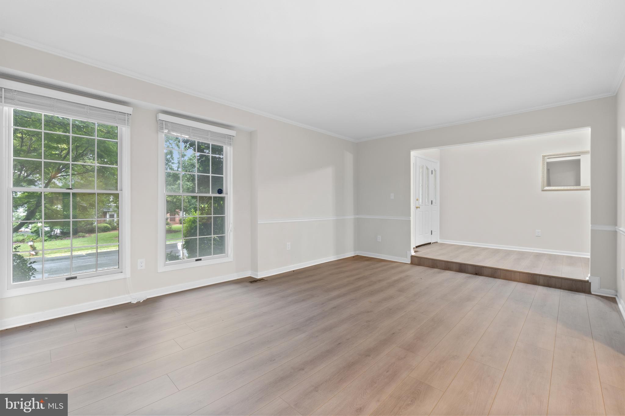 Real estate listing preview #14