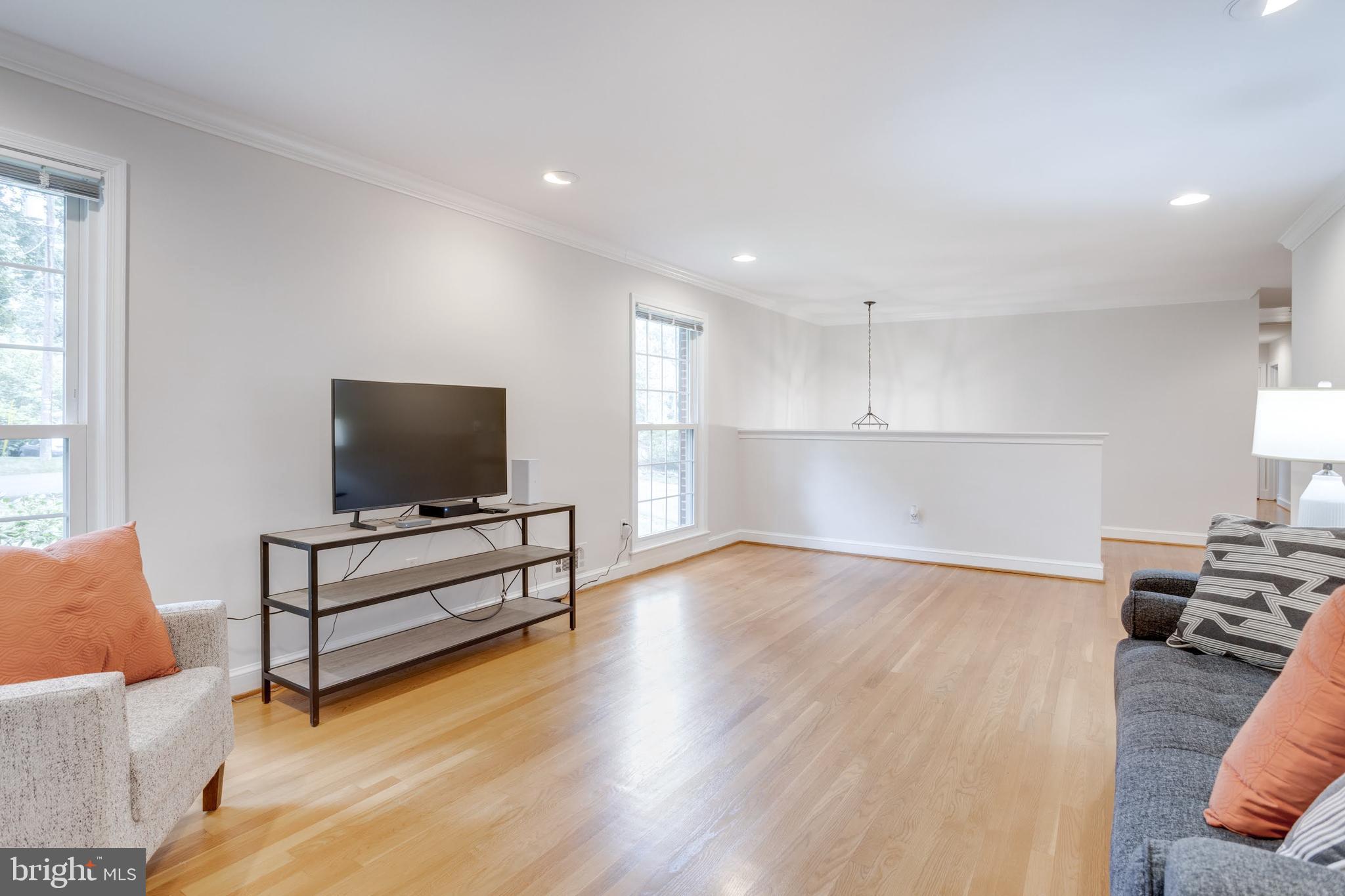 Real estate listing preview #37