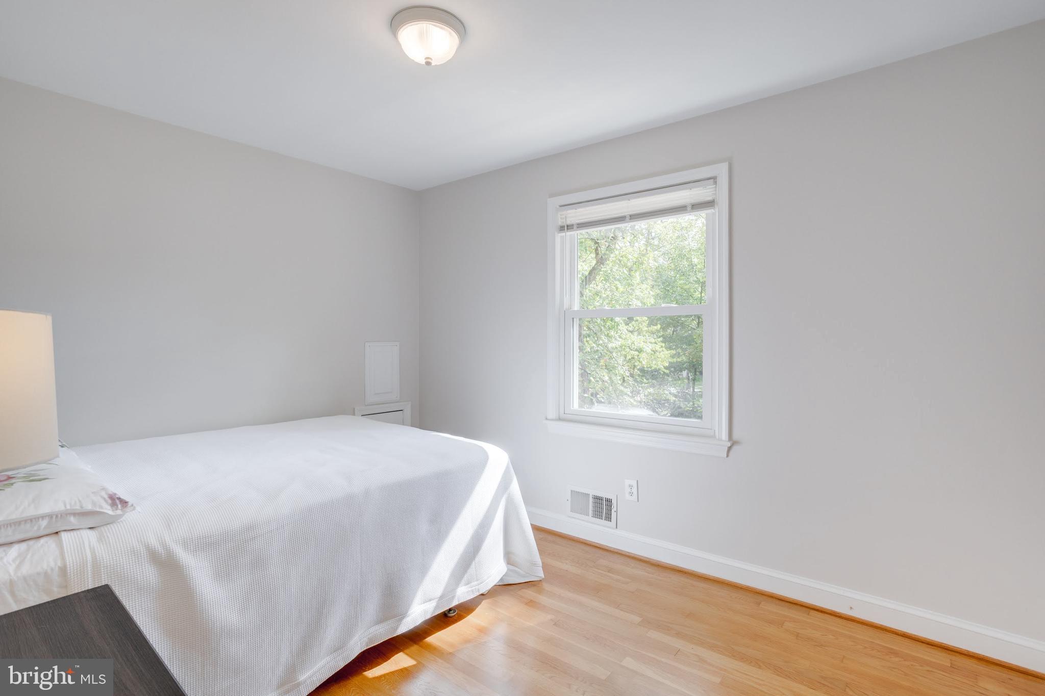 Real estate listing preview #24