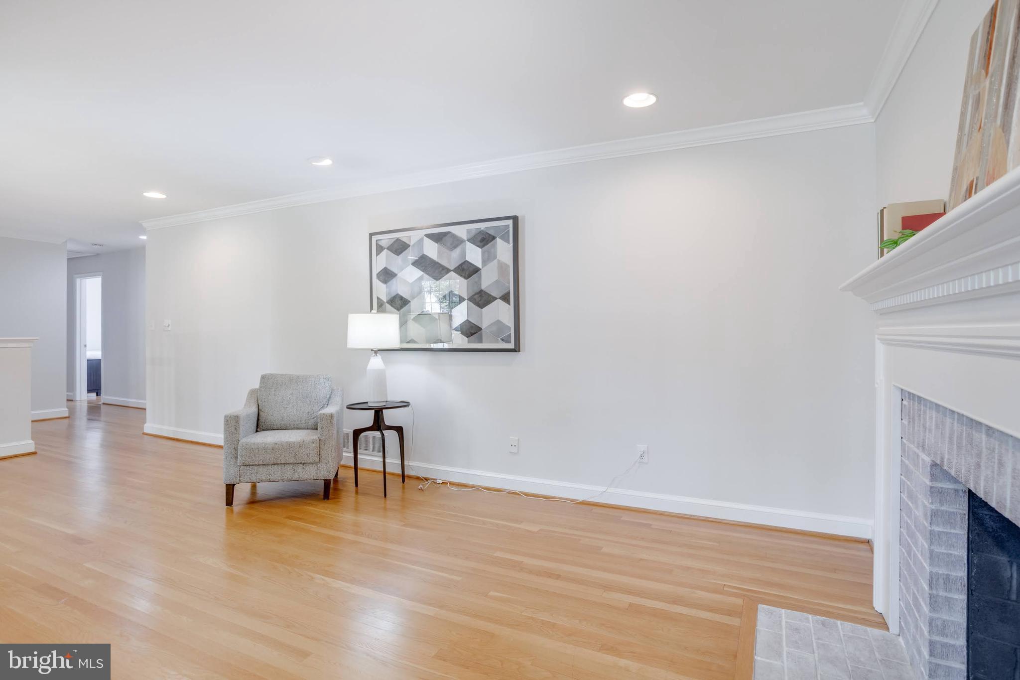 Real estate listing preview #32