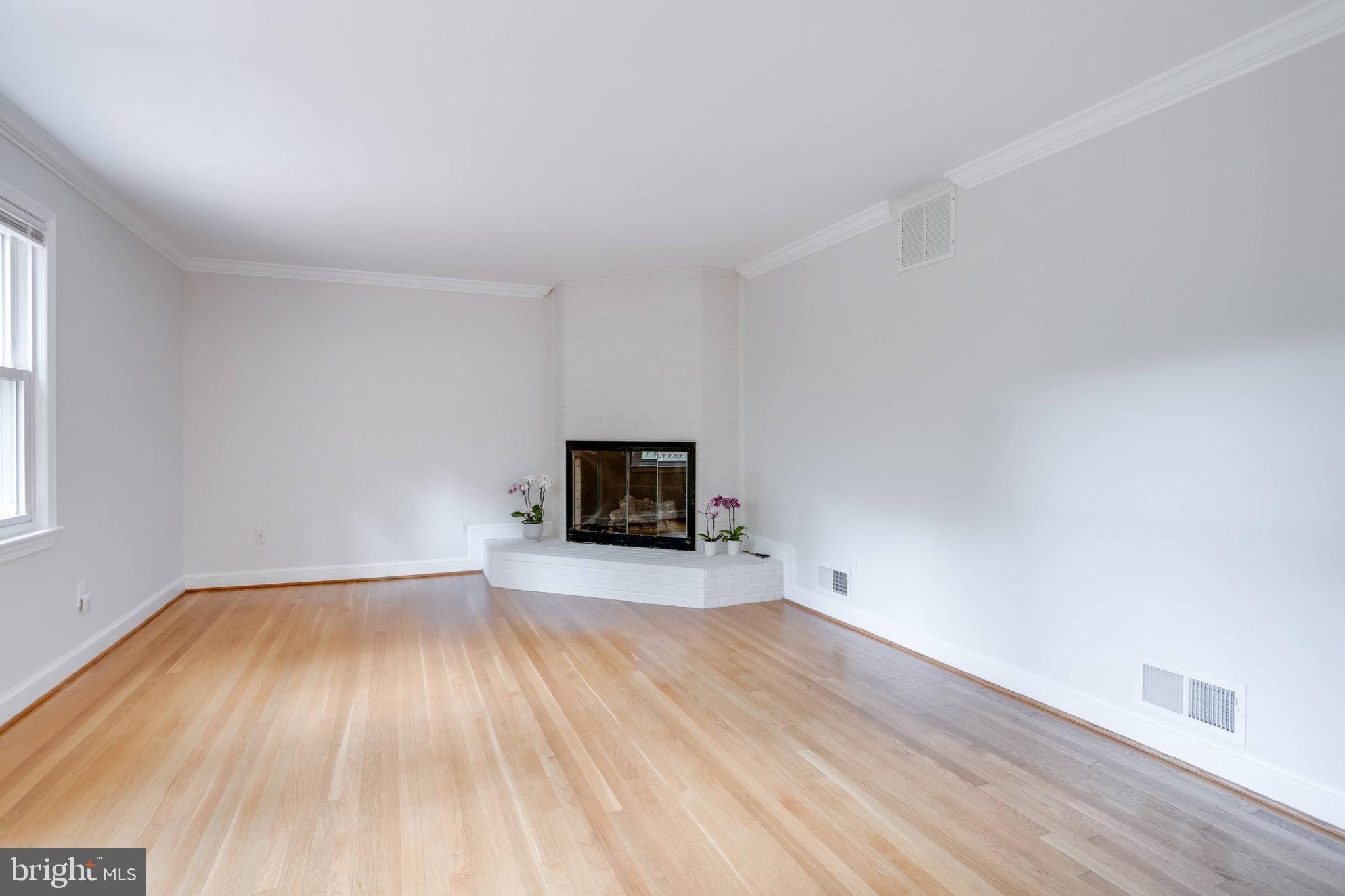 Real estate listing preview #61