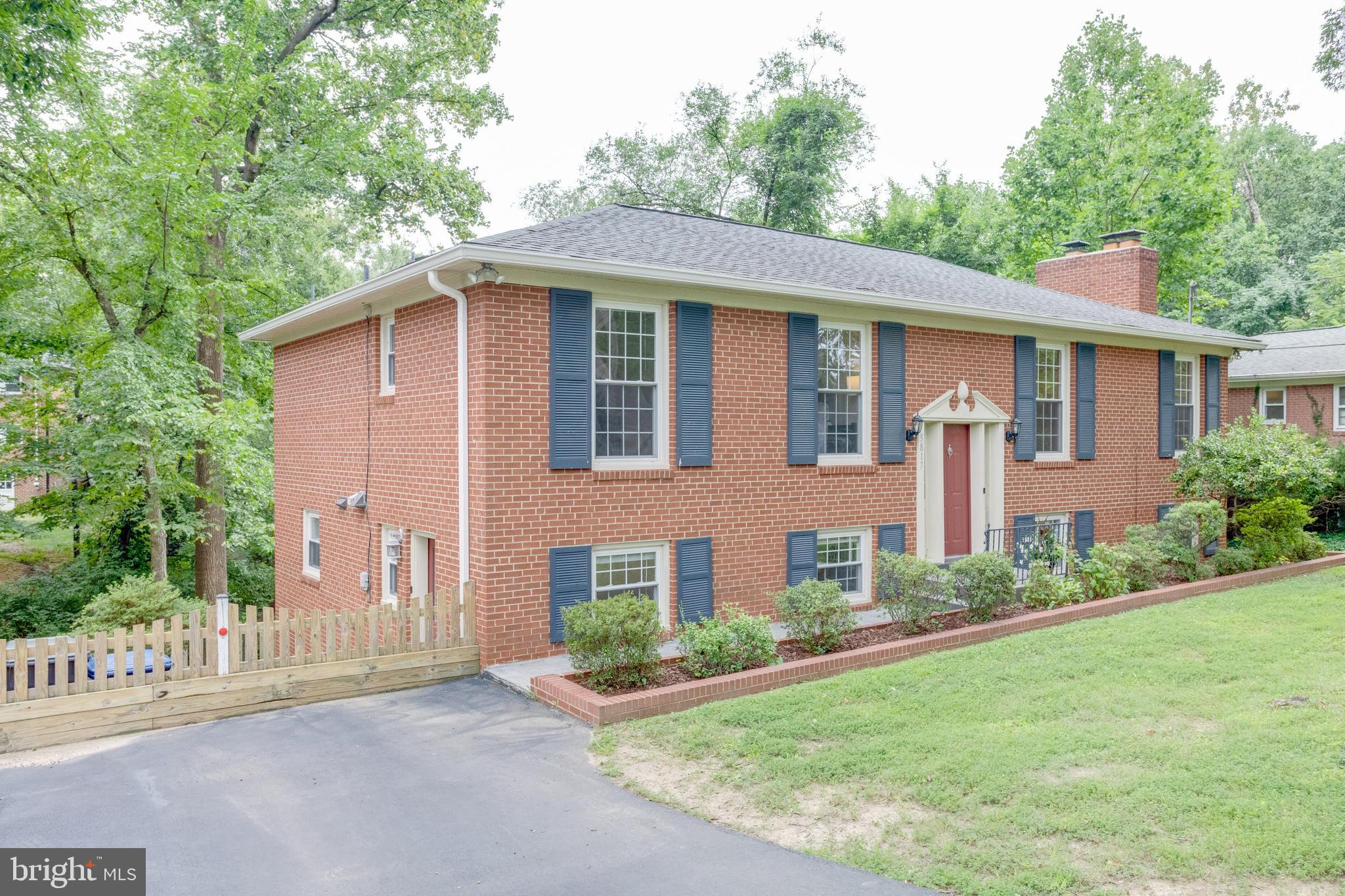 Real estate listing preview #11