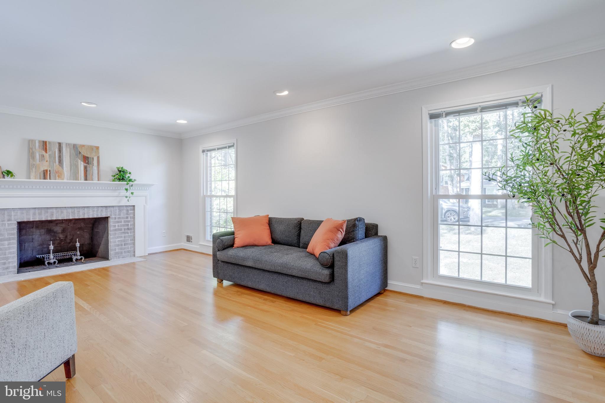 Real estate listing preview #34