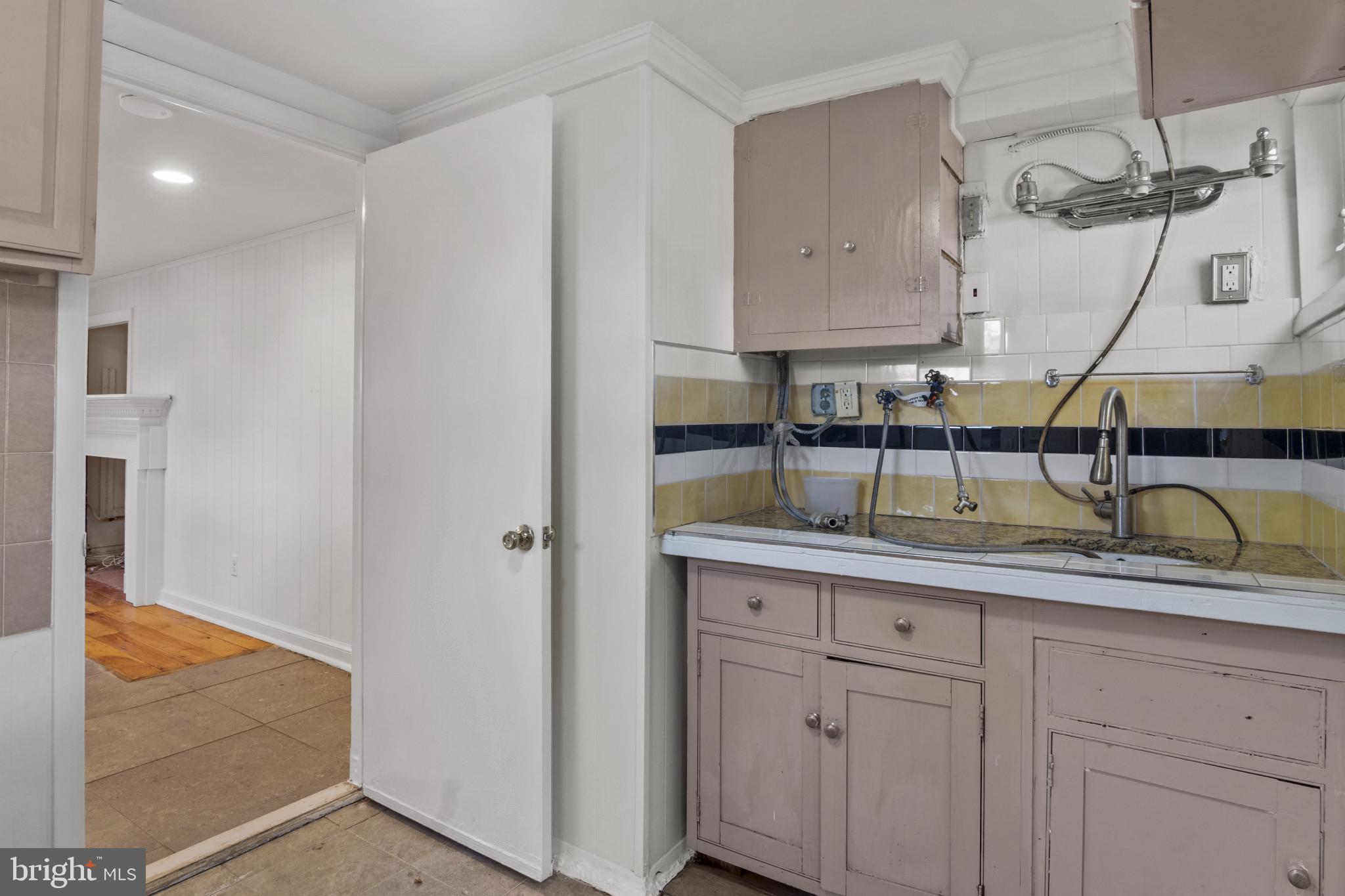 Real estate listing preview #11