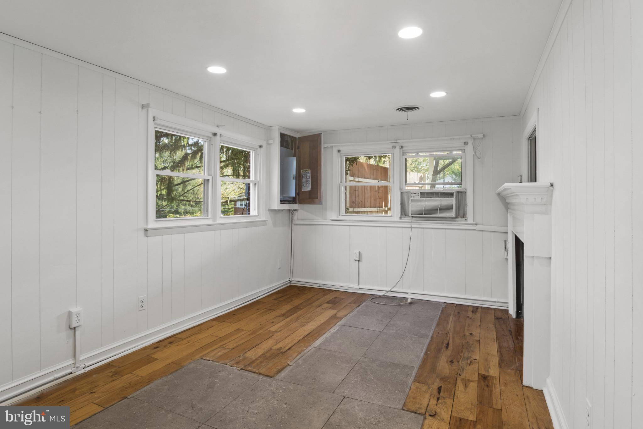 Real estate listing preview #15