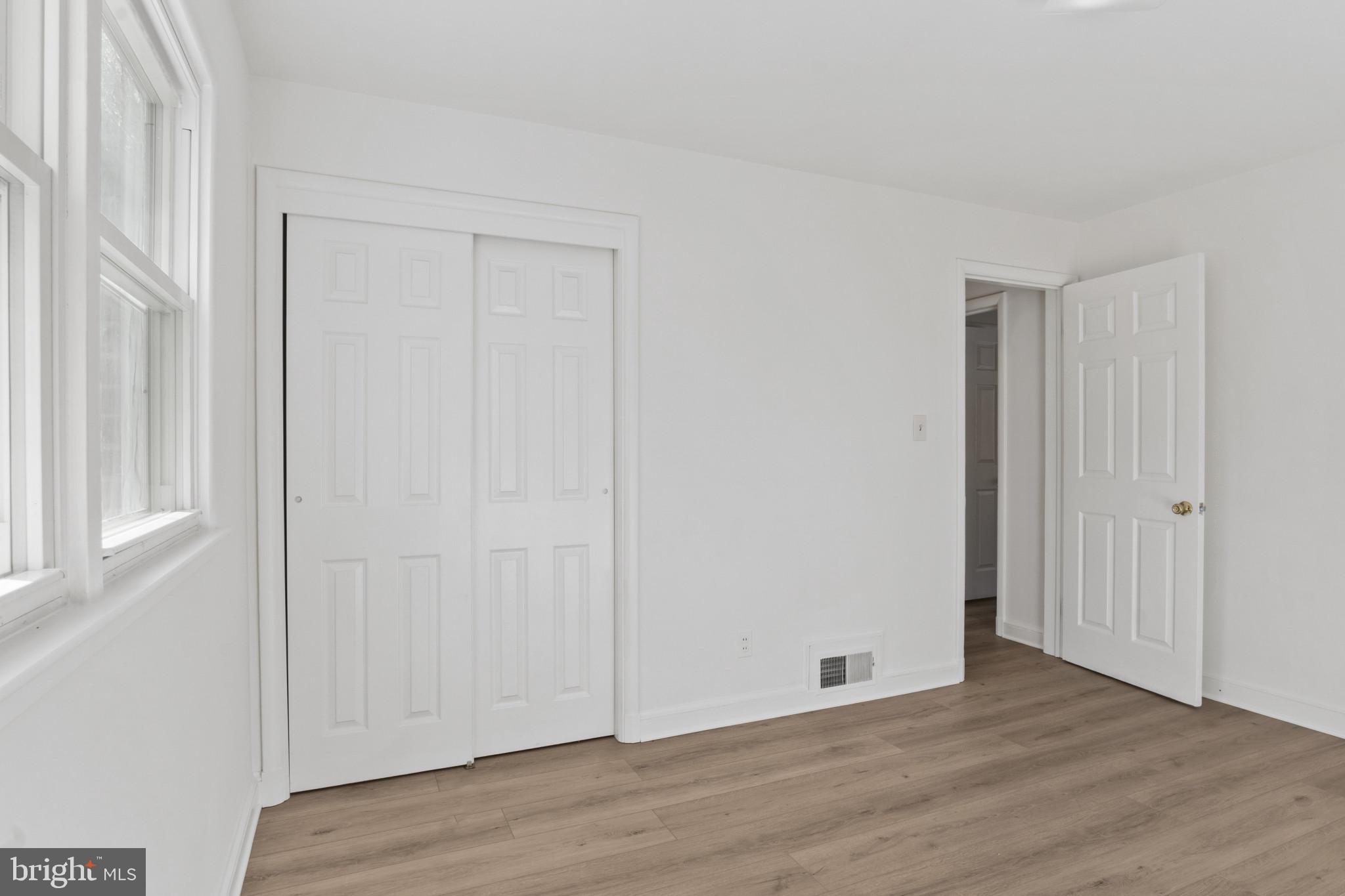 Real estate listing preview #18