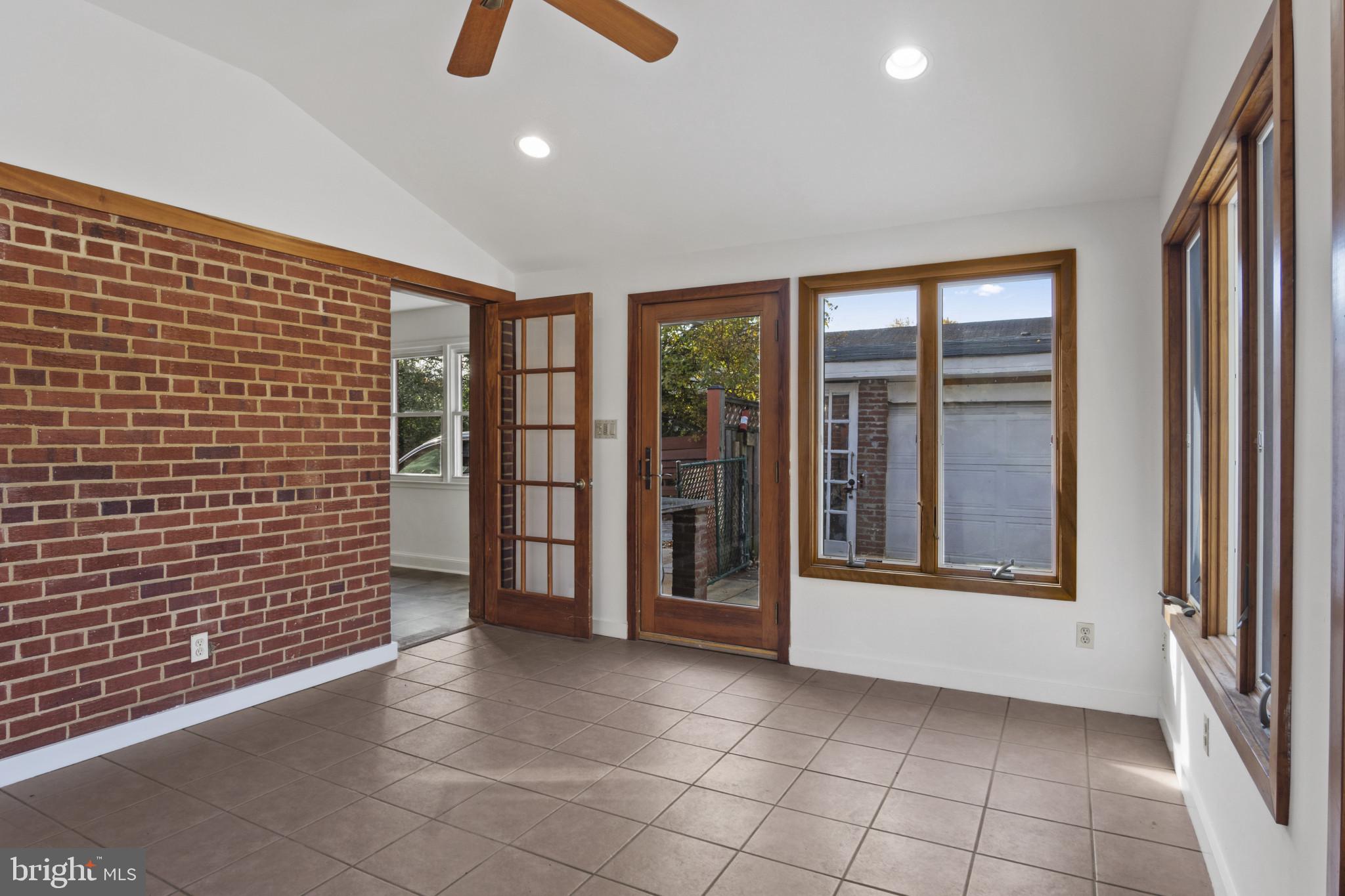 Real estate listing preview #7