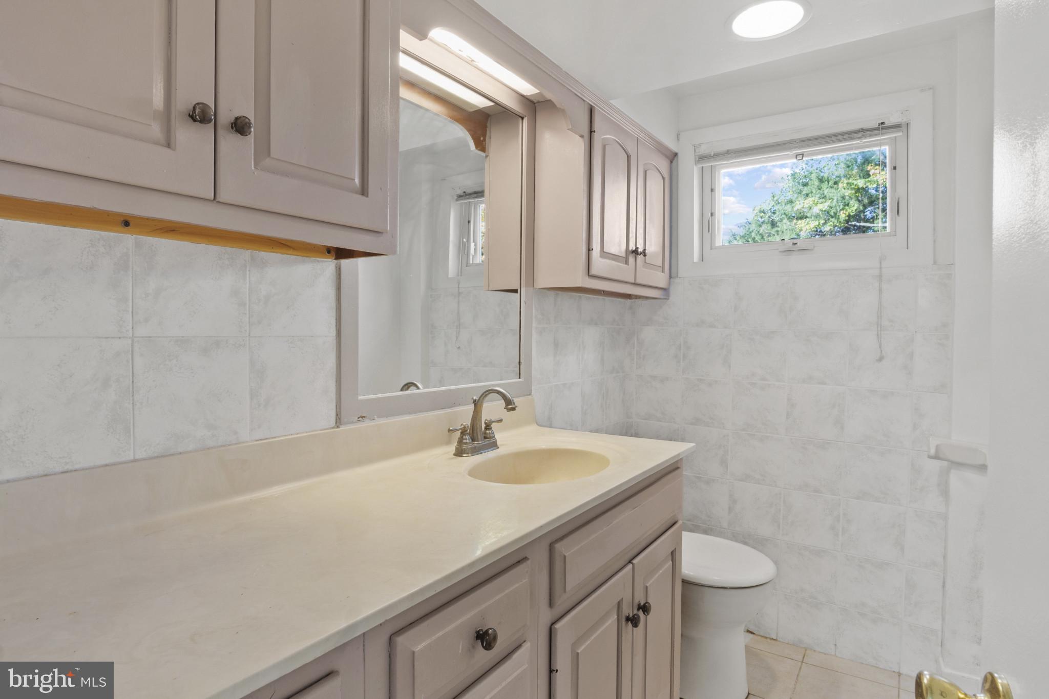 Real estate listing preview #14