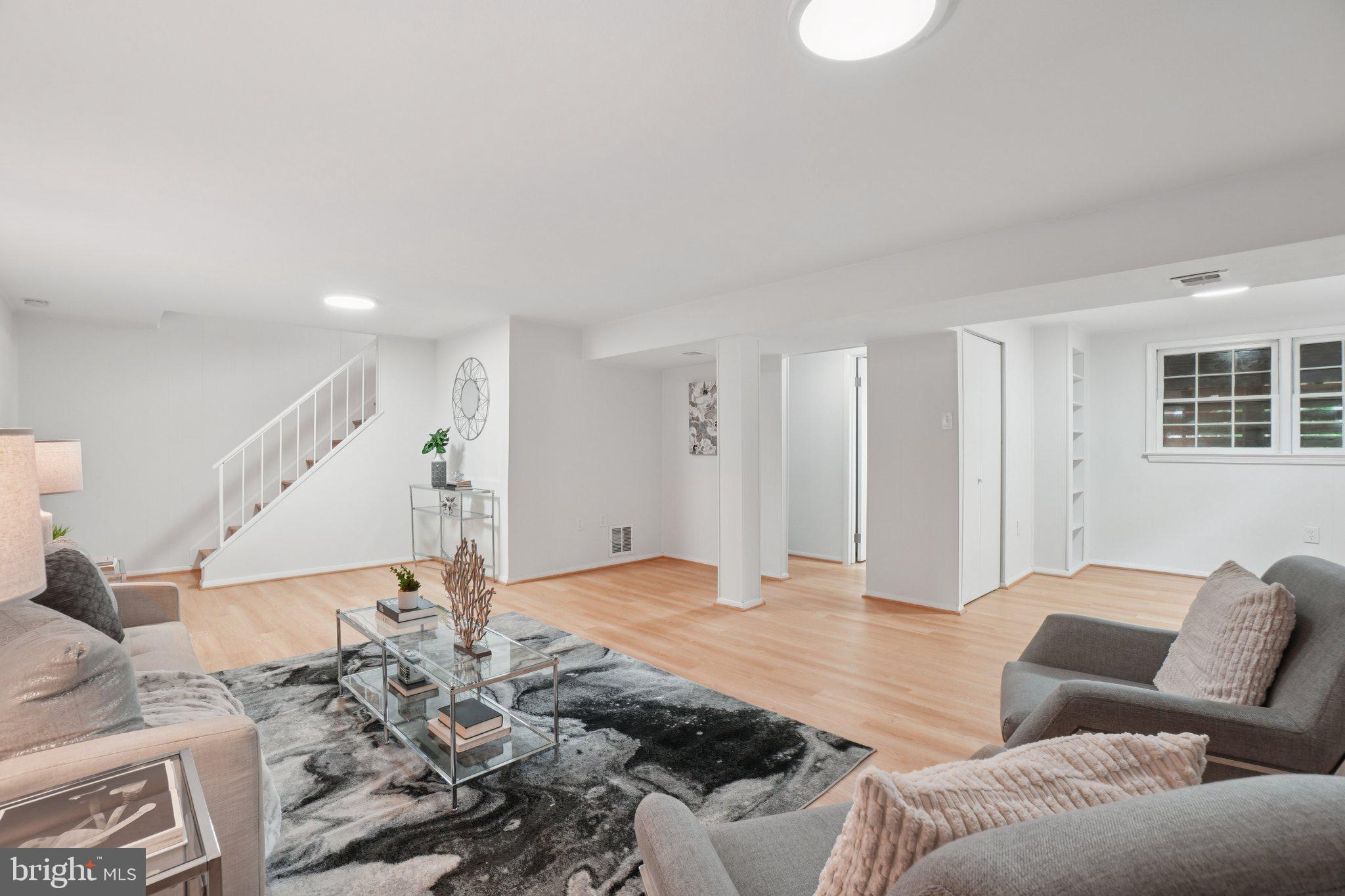 Real estate listing preview #17